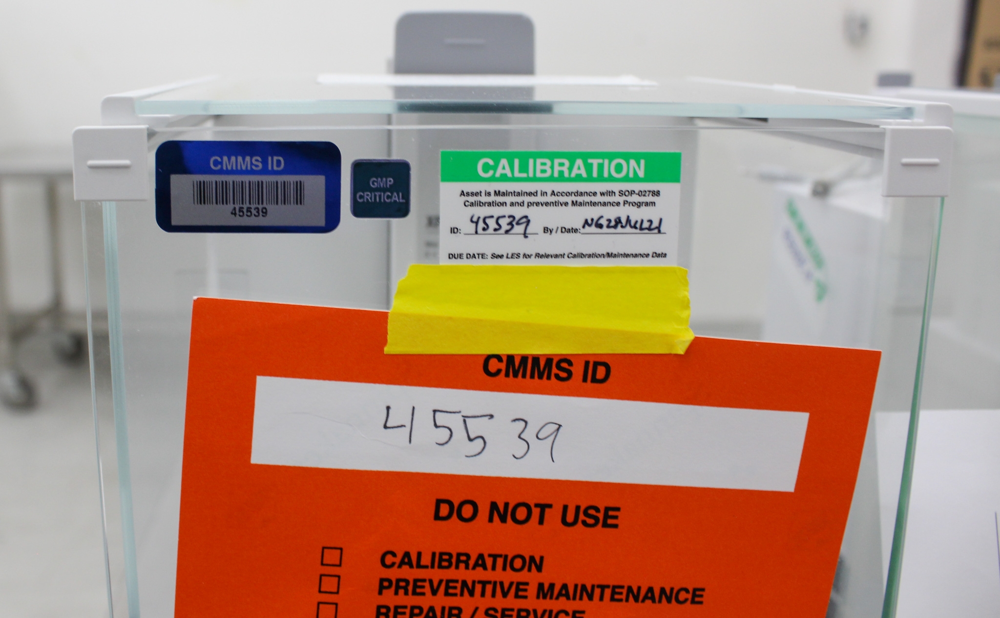 Mettler Toledo XPE205 Analytical Balance 220G 0.01Mg RS-232 Internal Calib