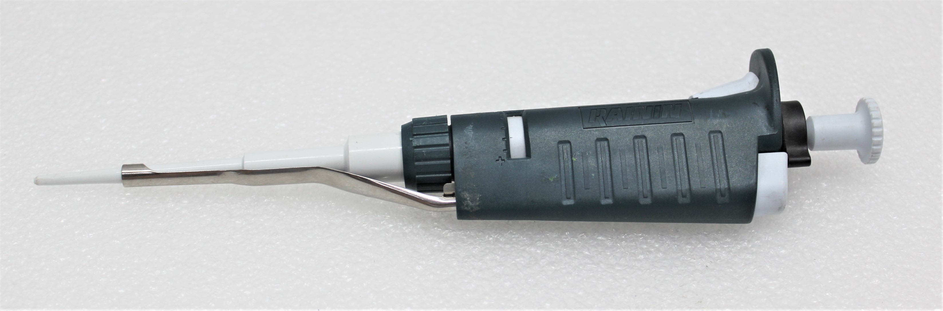Rainin Pipet-Plus R20 Pipette Single Channel 2-20L Precision Used