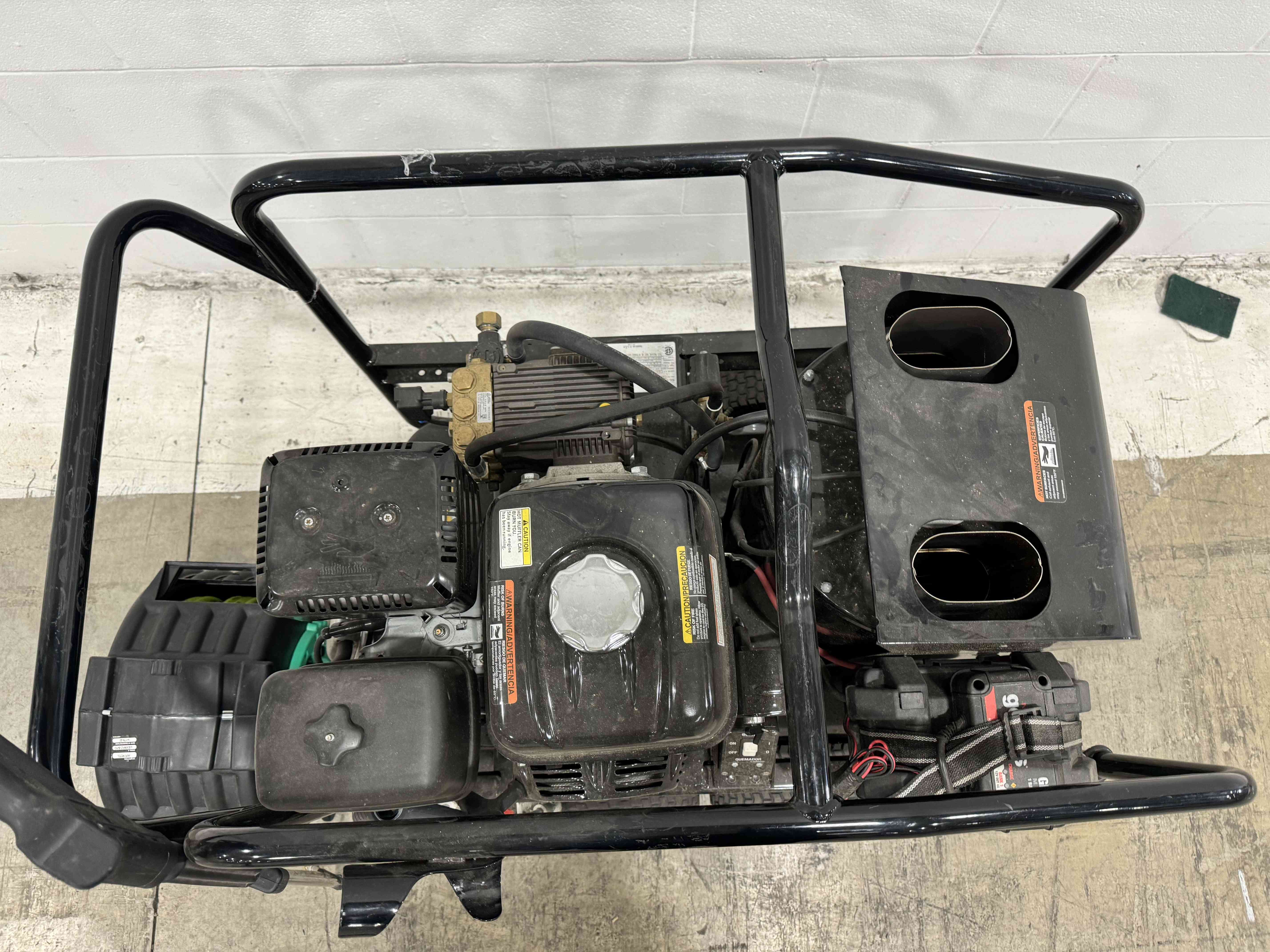 MI-T-M GH-3004-0EGH Gas Pressure Washer 3000 psi 3.5 gpm Hot Water Cart