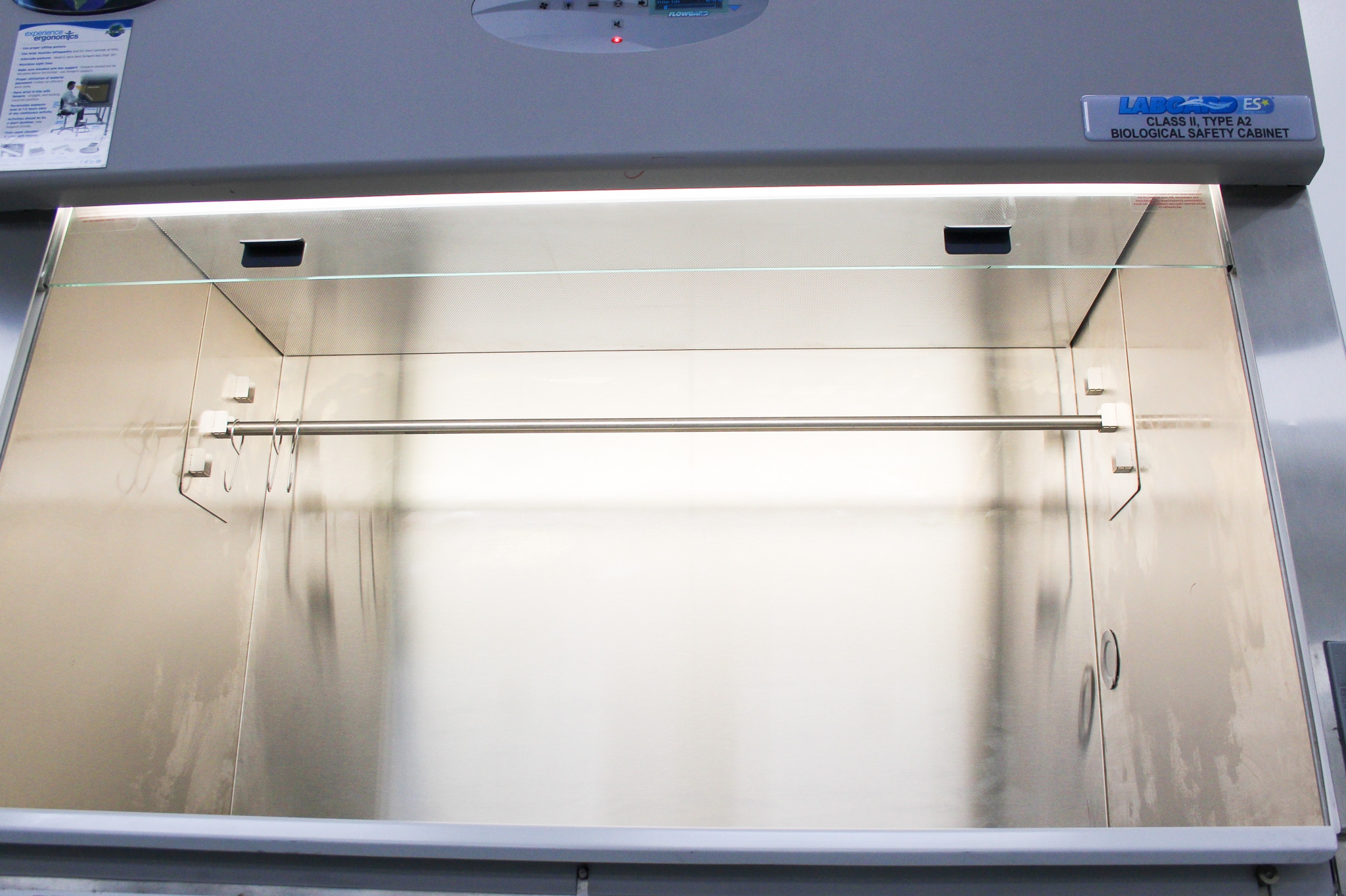 NuAire NU-543-400 Biosafety Cabinet III Dual Thermistor 120V