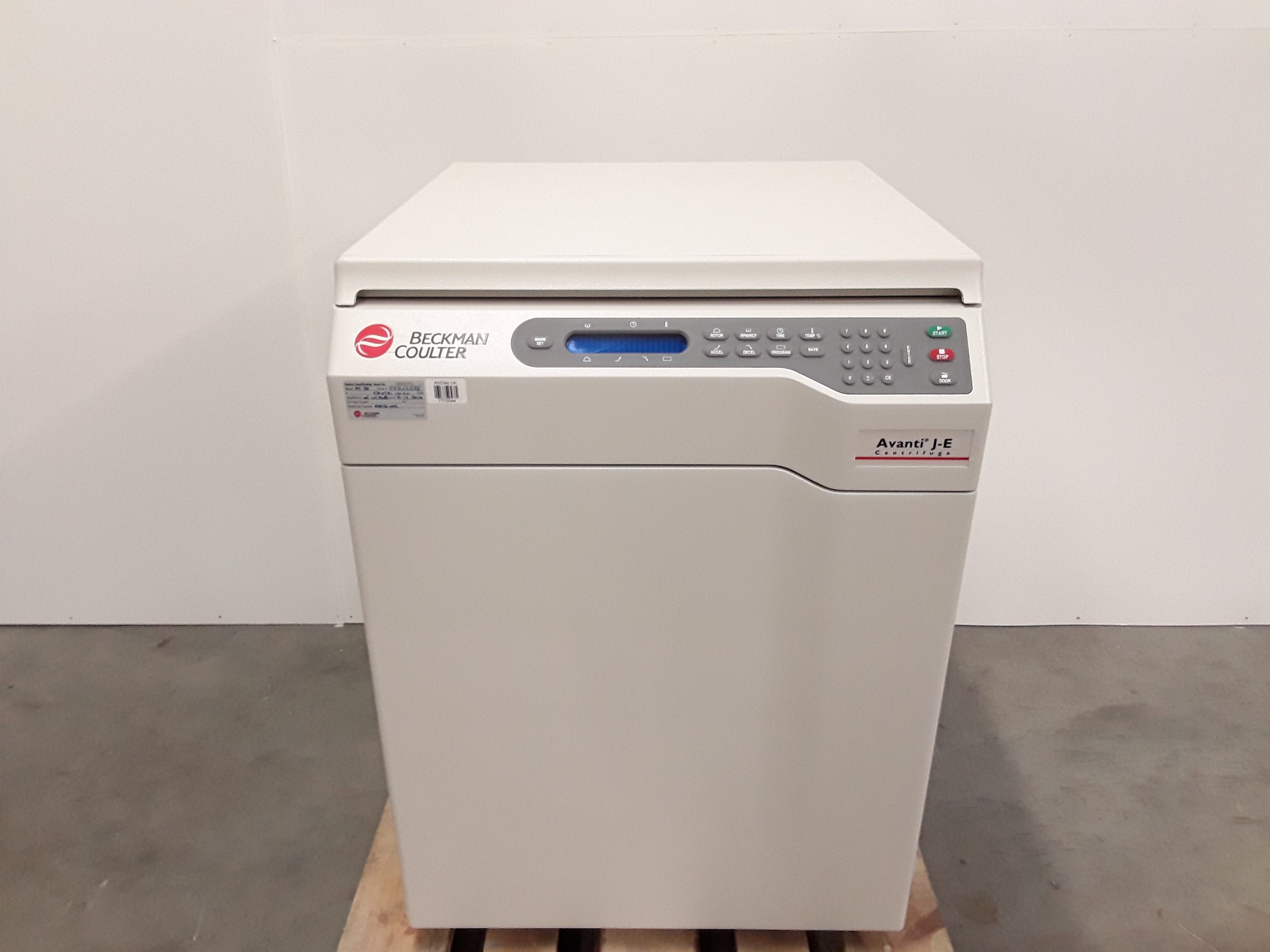 Beckman Coulter Avanti J-E Centrifuge