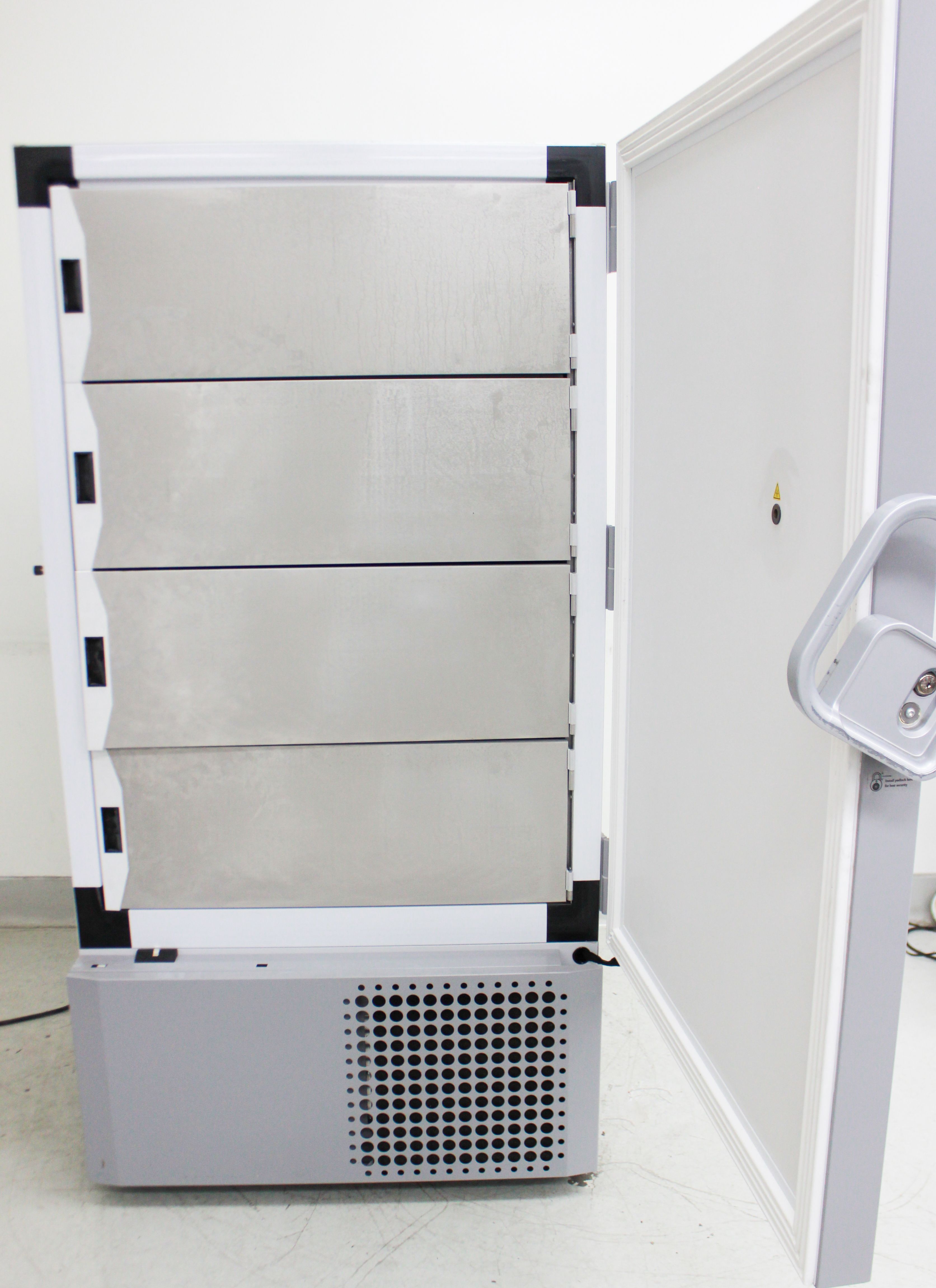 Thermo TDE60086LV Ultra Low Freezer -10C to -40C 816L Energy Efficient