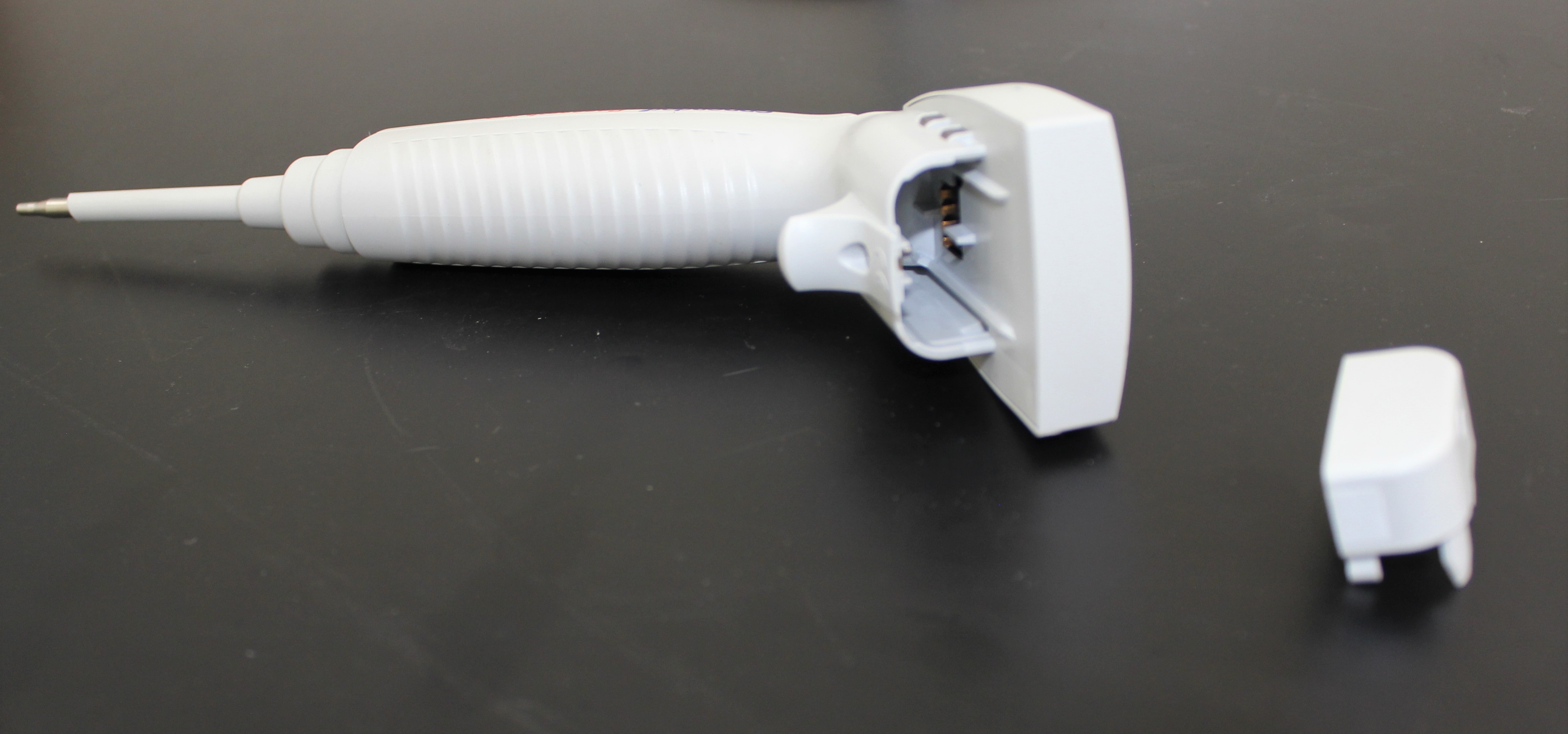 Eppendorf Research Pro Digital Pipette Adjustable 0.5-10ul, Includes Adapter