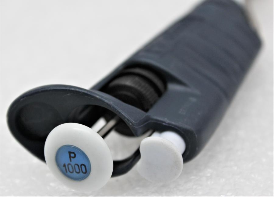 Gilson P1000 Pipetman Manual Pipette 1000ul Adjustable Volume Air Displacement