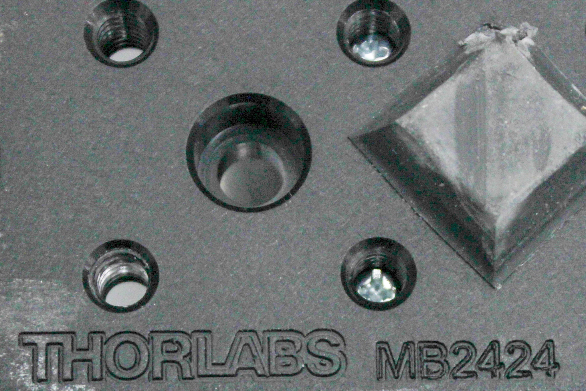 THORlabs MB2424 Optical Breadboard Platform Matte Black Aluminum 0.5/0.75 inch