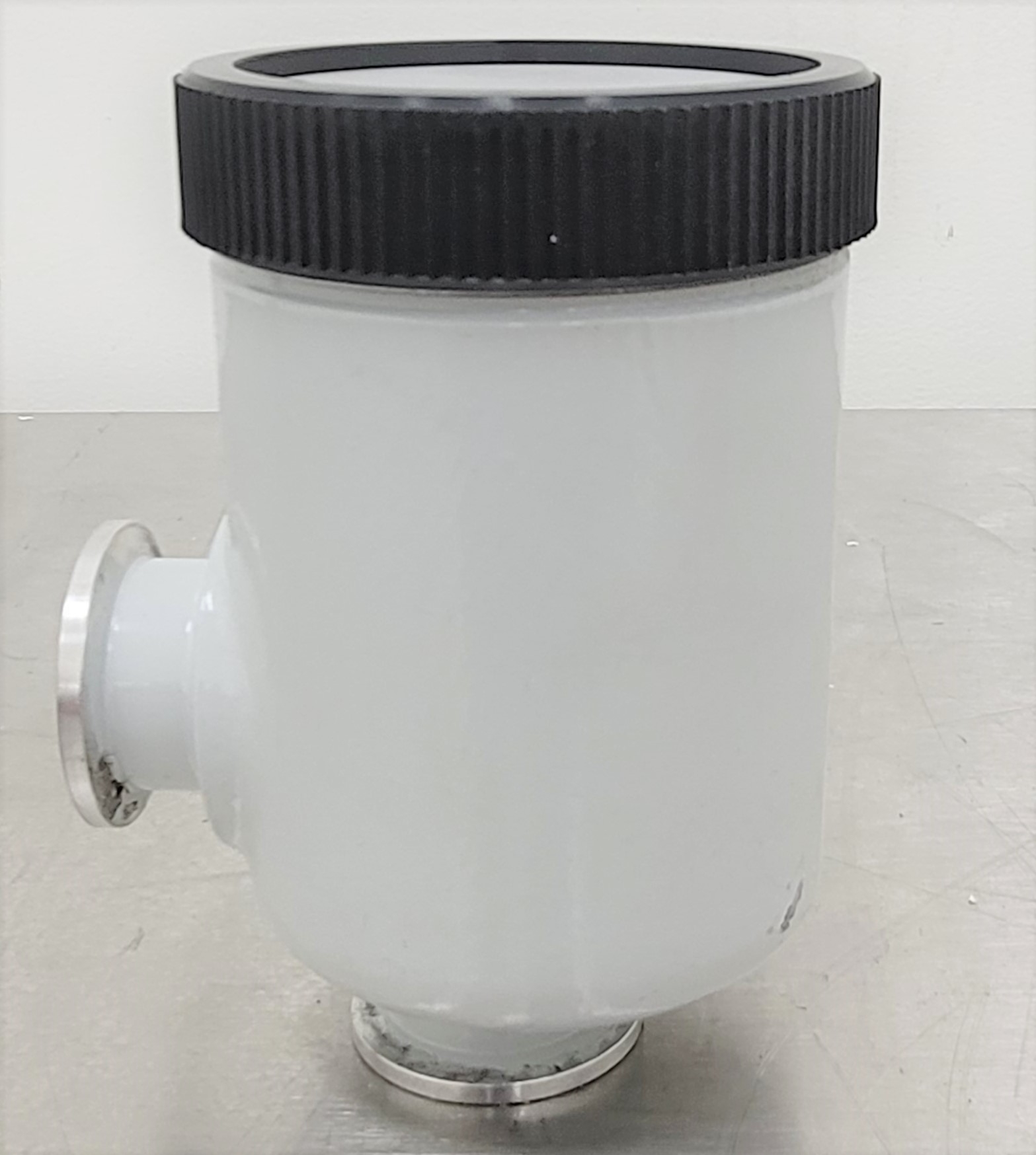 Edwards FL20K Foreline Oil Mist Trap with Activated Alumina Sorbent