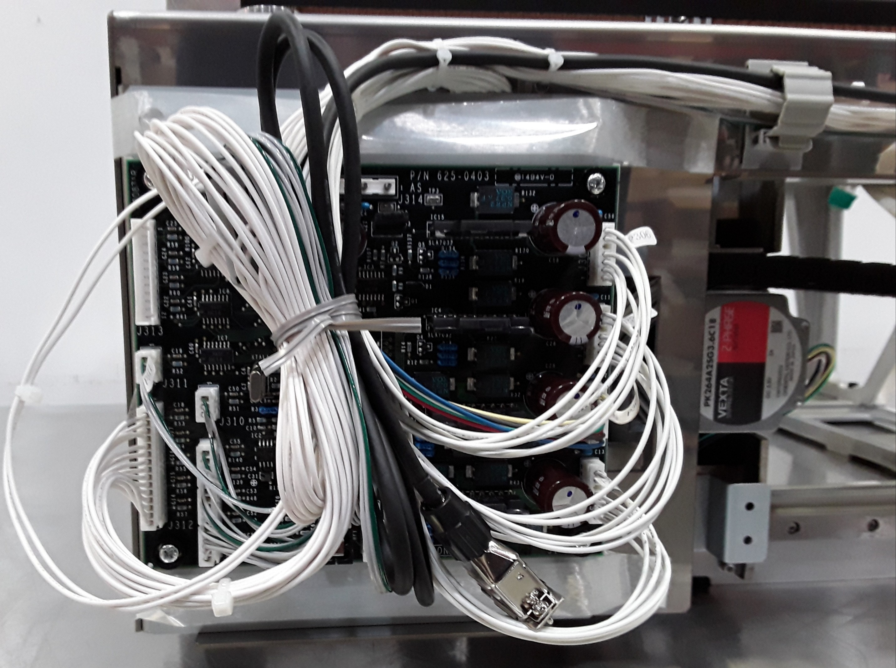 Hitachi 625-0291 Autosampler Assembly for DNA Sequencing - Parts Only