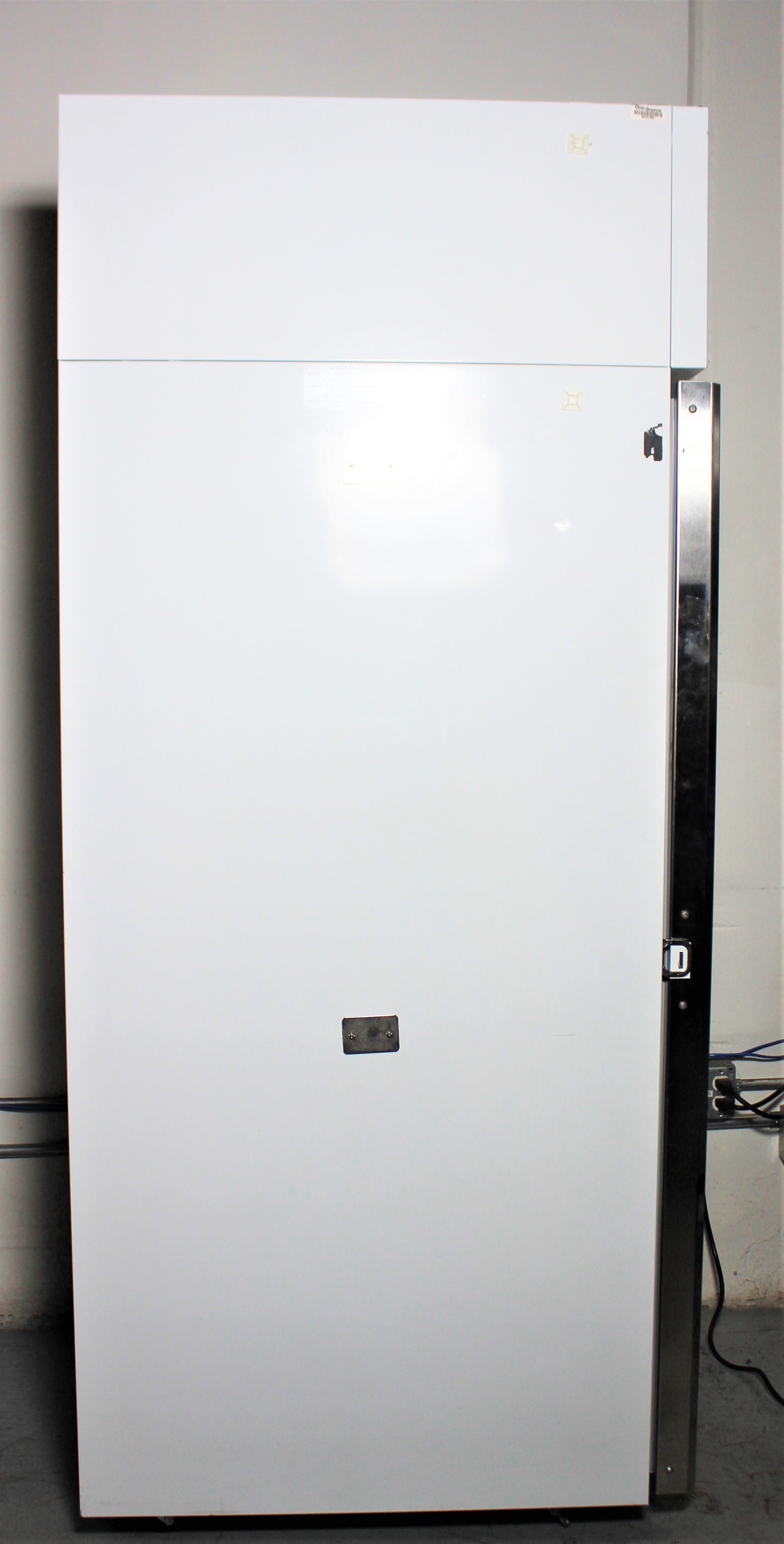 NORLAKE NSFR241WMW/0M Refrigerator Cold Storage 24 cu ft Capacity 35.6-50F