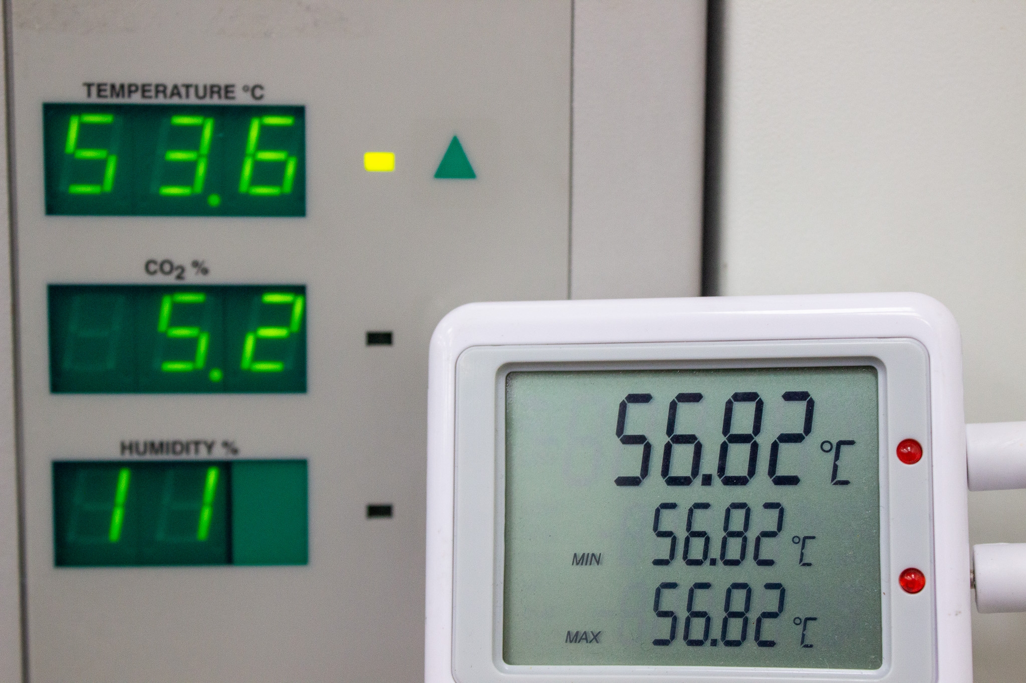 NuAire NU-4850 CO2 Incubator Water-Jacketed Precise Control Reliable