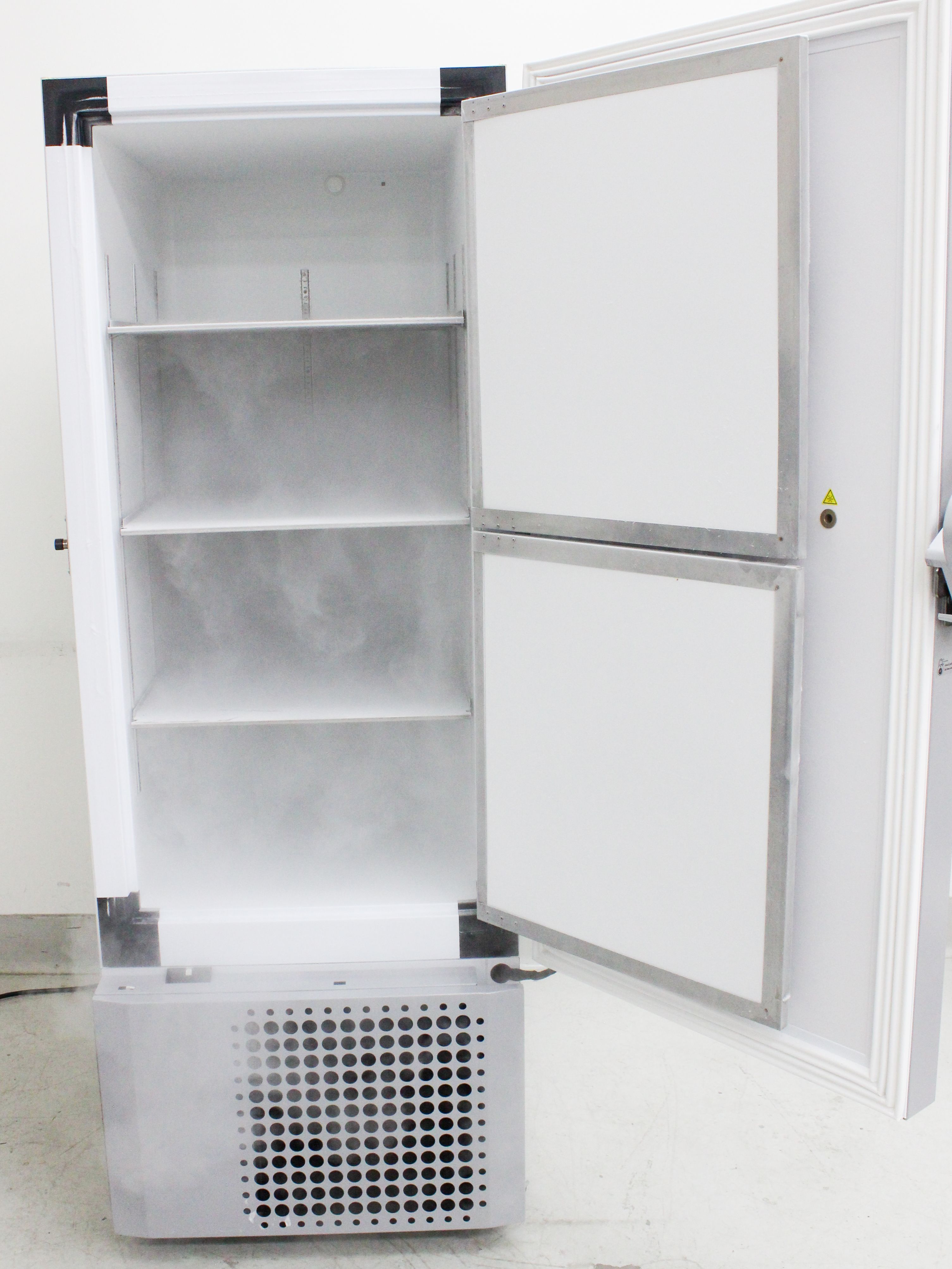 Thermo TSX40086A Ultra Low Freezer -80C 549L Energy Efficient Upright Used
