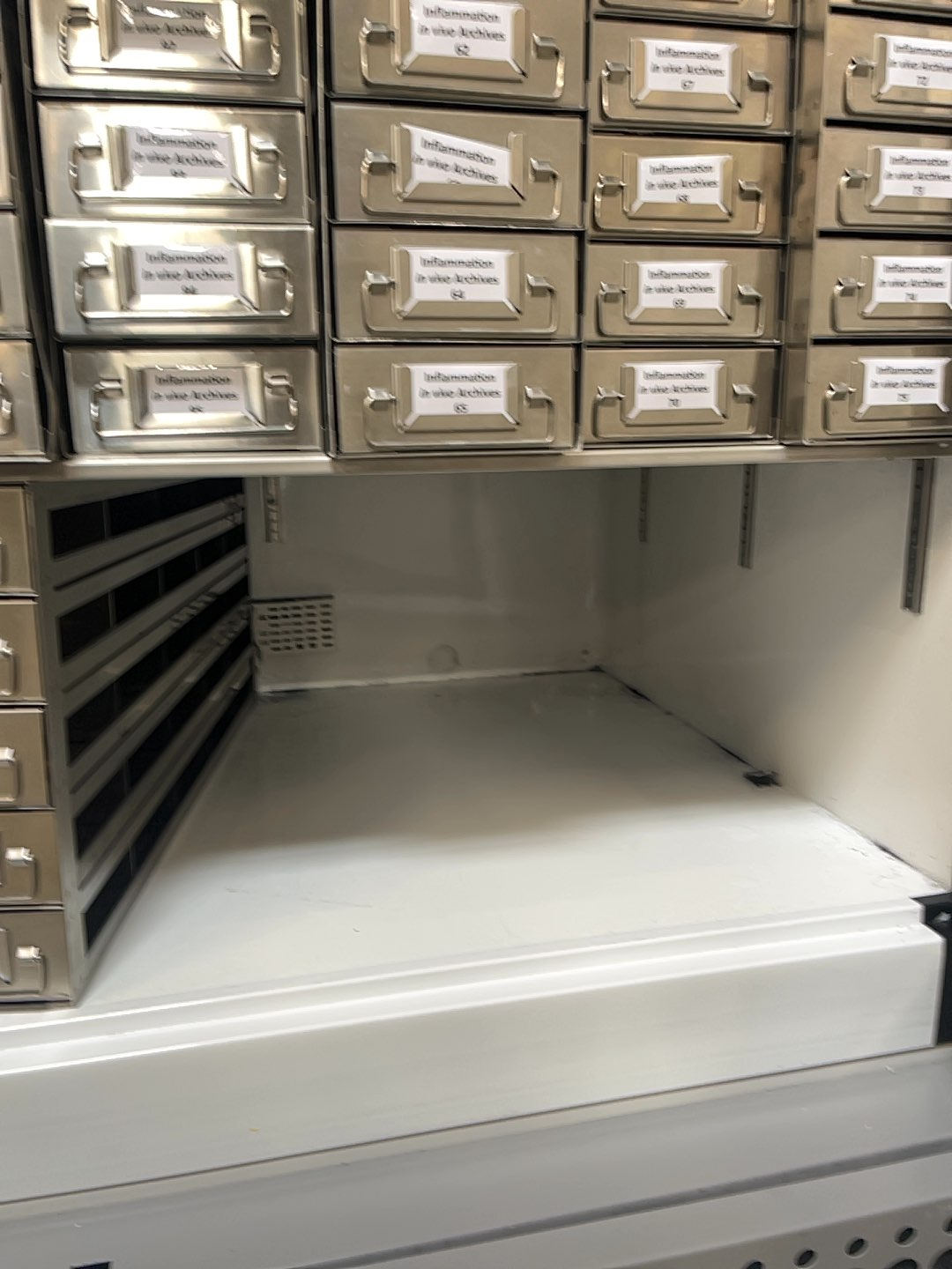 Thermo TSX60086 Ultra Low Freezer -80C 28.8cu ft V-Drive Energy Efficient