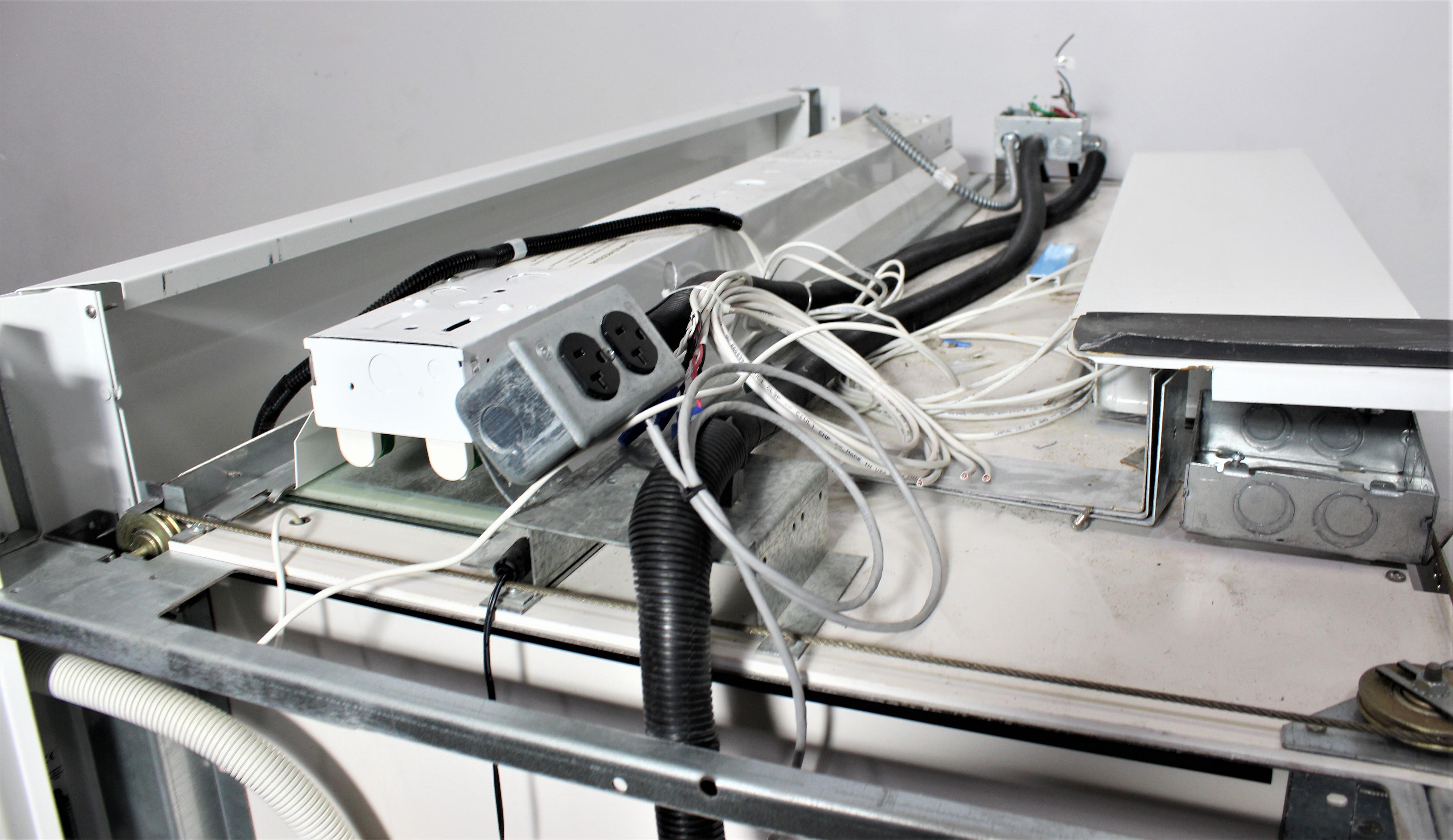 Hamilton SafeAire II Fume Hood Clean Air Ventilation System 60in Used