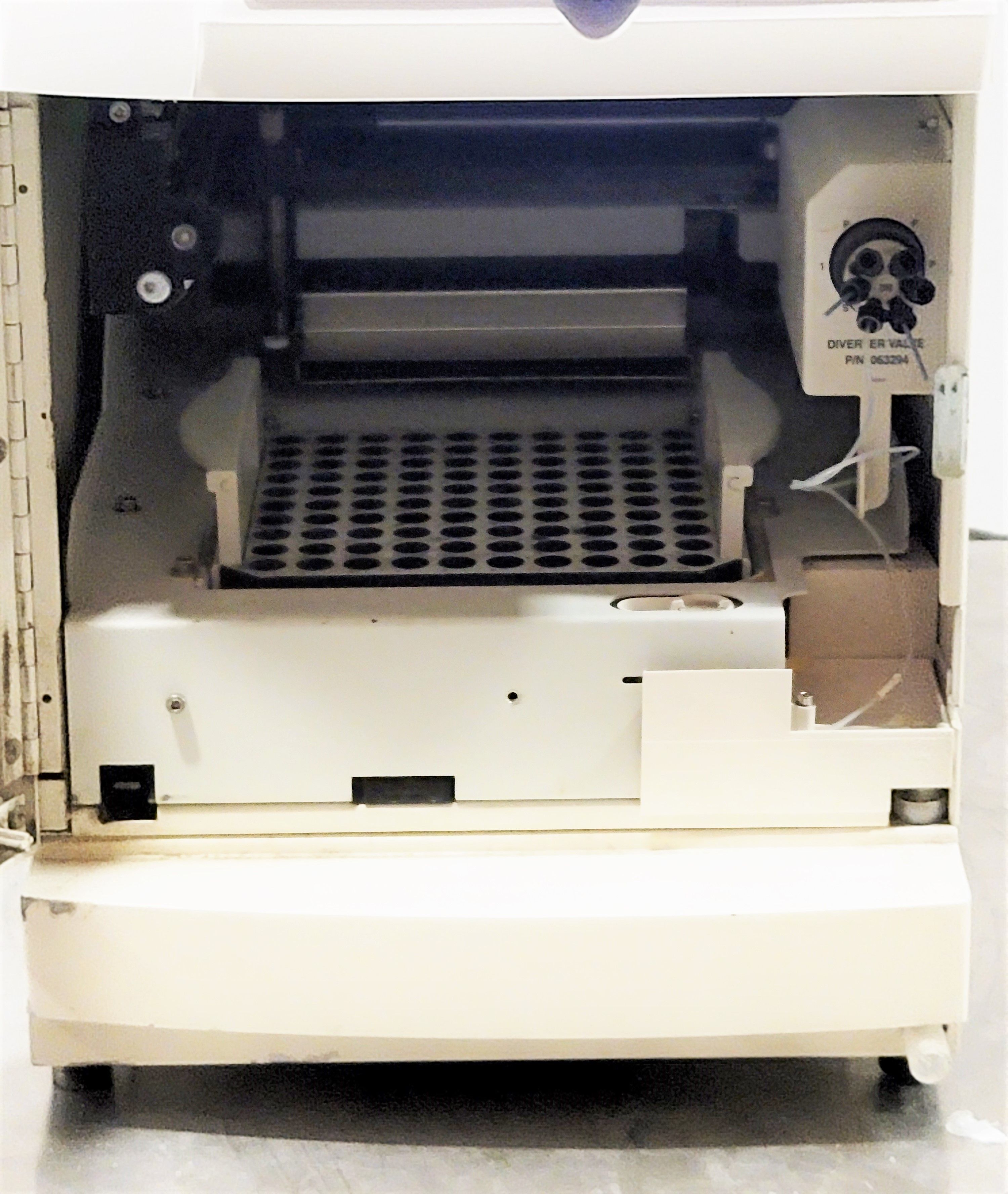 Dionex AS-1 061783 Autosampler HPLC Injects 1-8000 µL Precise Delivery