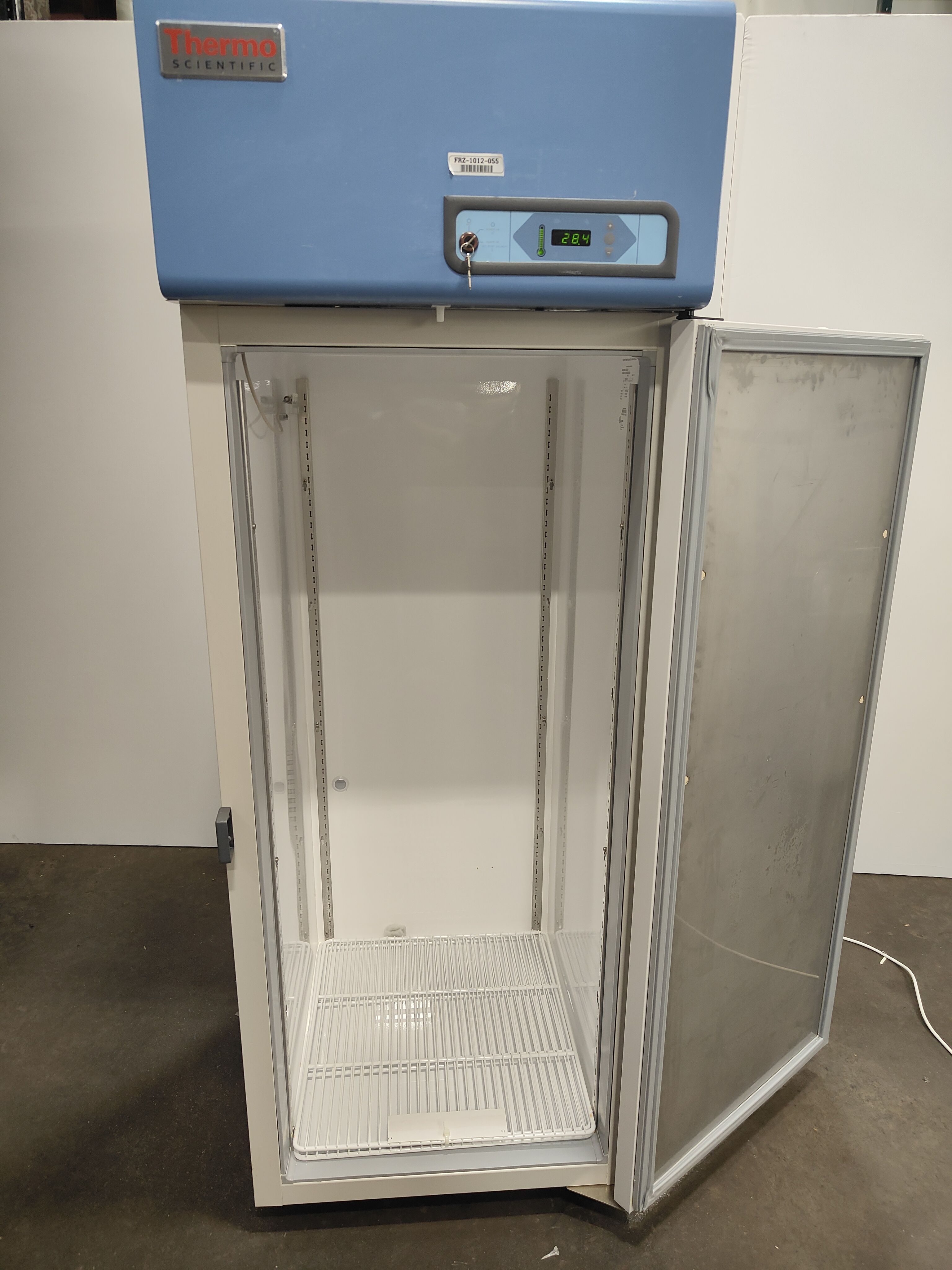 Thermo UGL2320A Freezer Cold Storage Manual Defrost -20C 23 cu ft Capacity