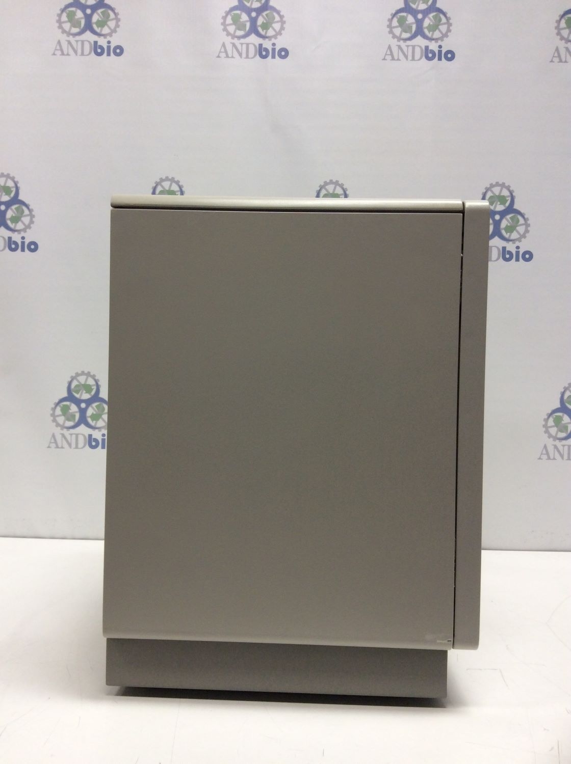 Hitachi ABI Prism PS300 DNA Sequencer For Laboratory Molecular Biology