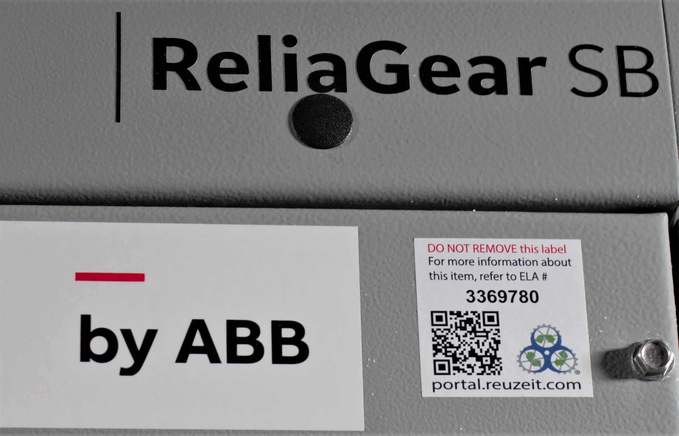 ABB ReliaGear neXT 600V Power Panel Reliable Data Connectivity Unit