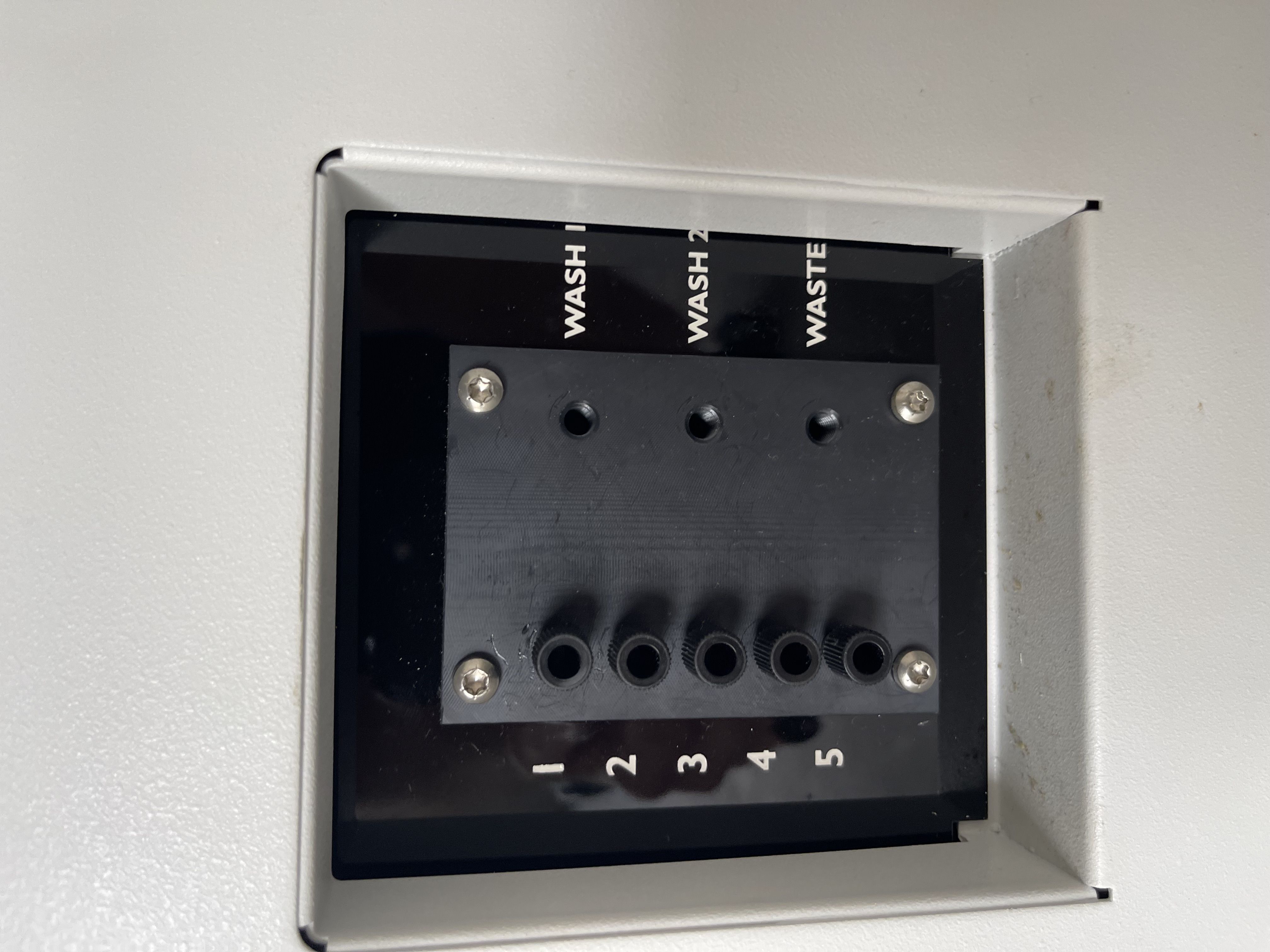 Gyrolab xP GW10120 Immunoassay Analyzer 5 CD Capacity Efficient Workflow