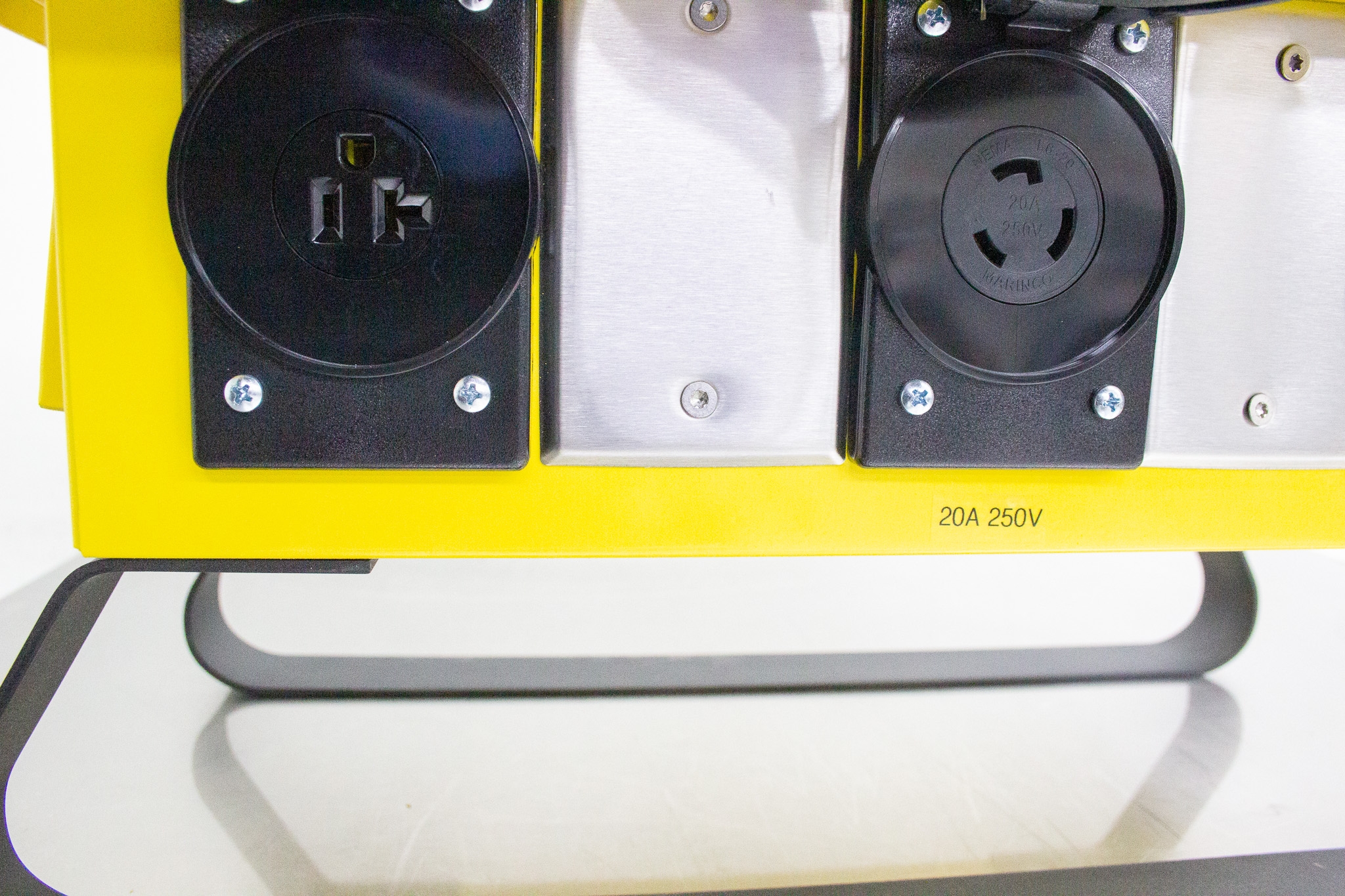 CEP 6506-GU SF-6 Power Distribution Unit Outdoor Temp Electrical Safety