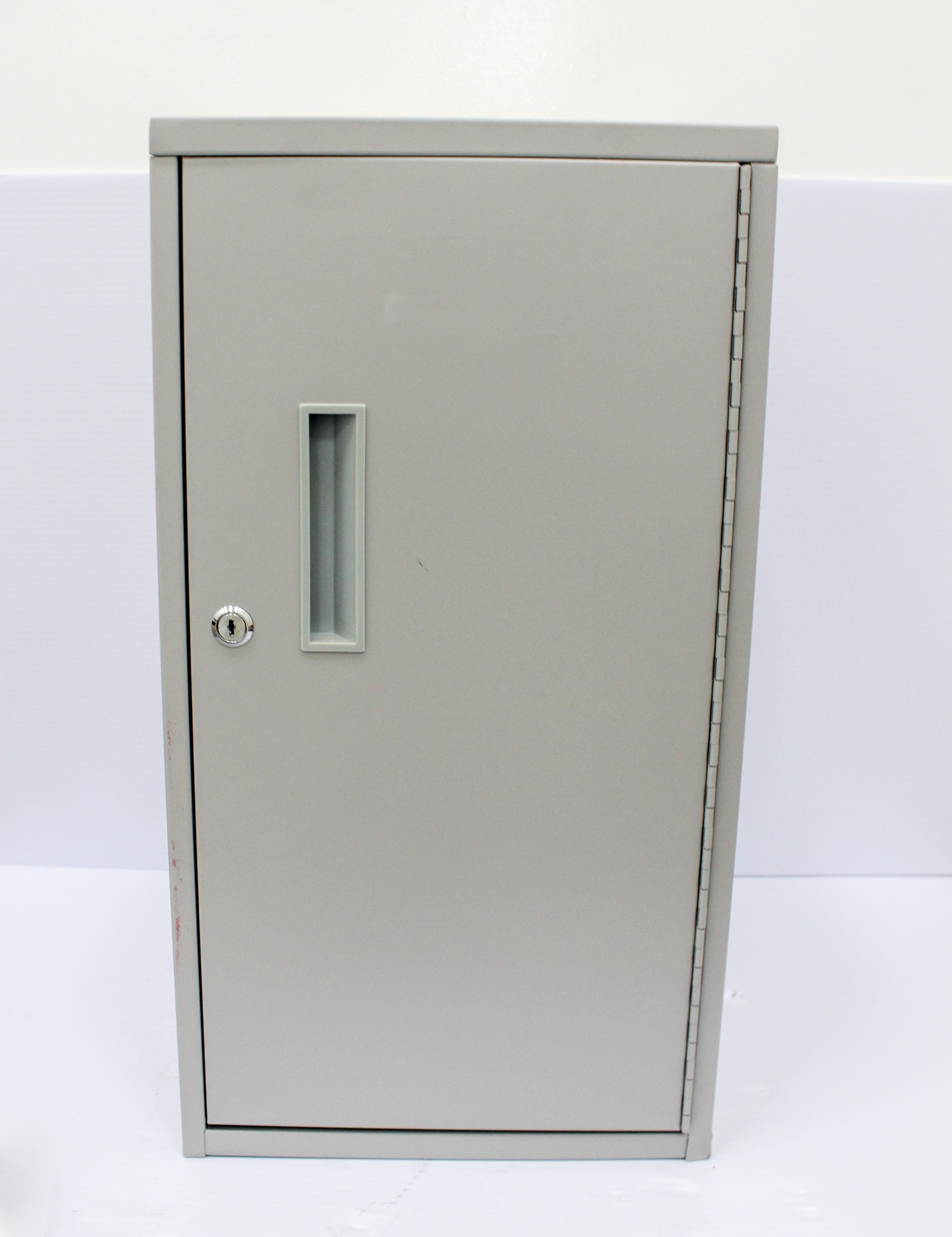 Luxor 12 Tablet Vertical Charging Cabinet Wall Mounted Secure Organize