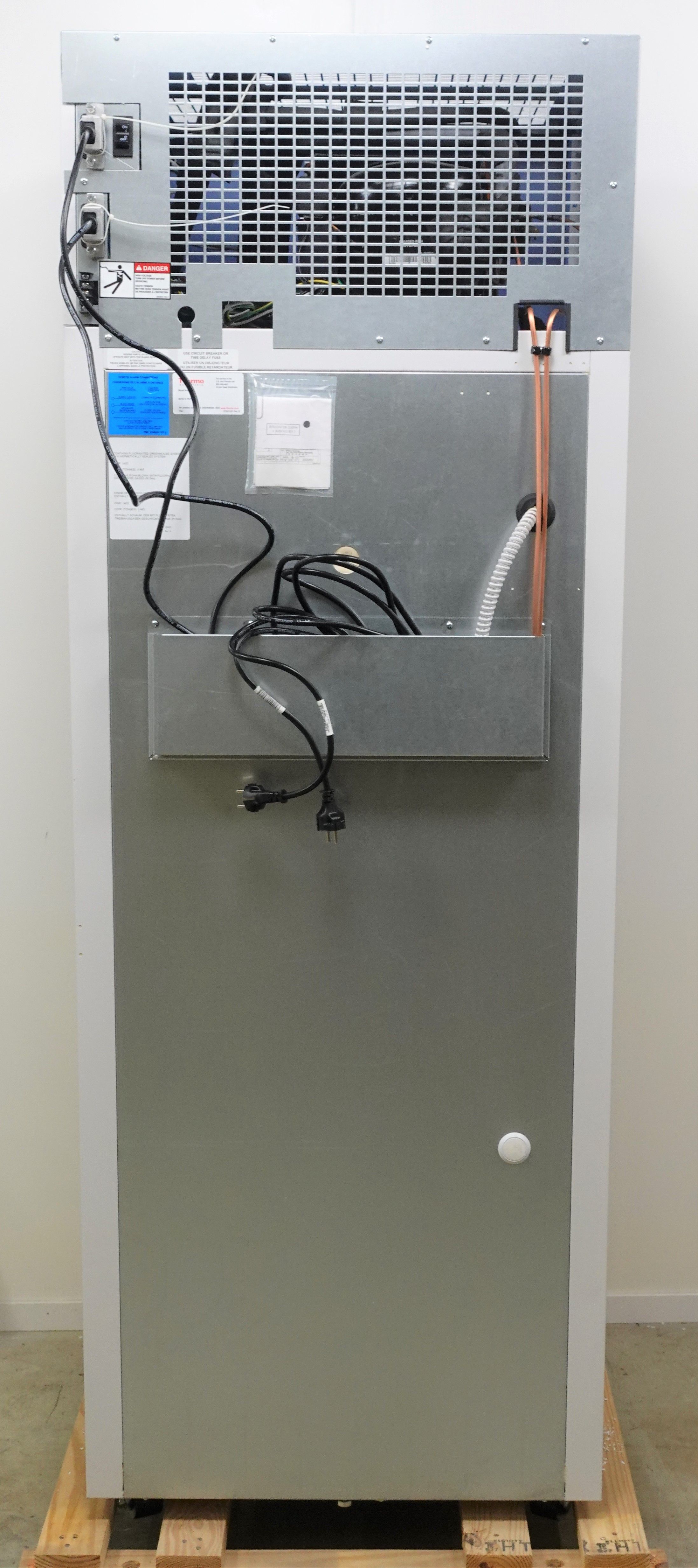 Thermo FRCR2304V 23.3 CU.FT. Refrigerator Forced Air Defrost LED Used