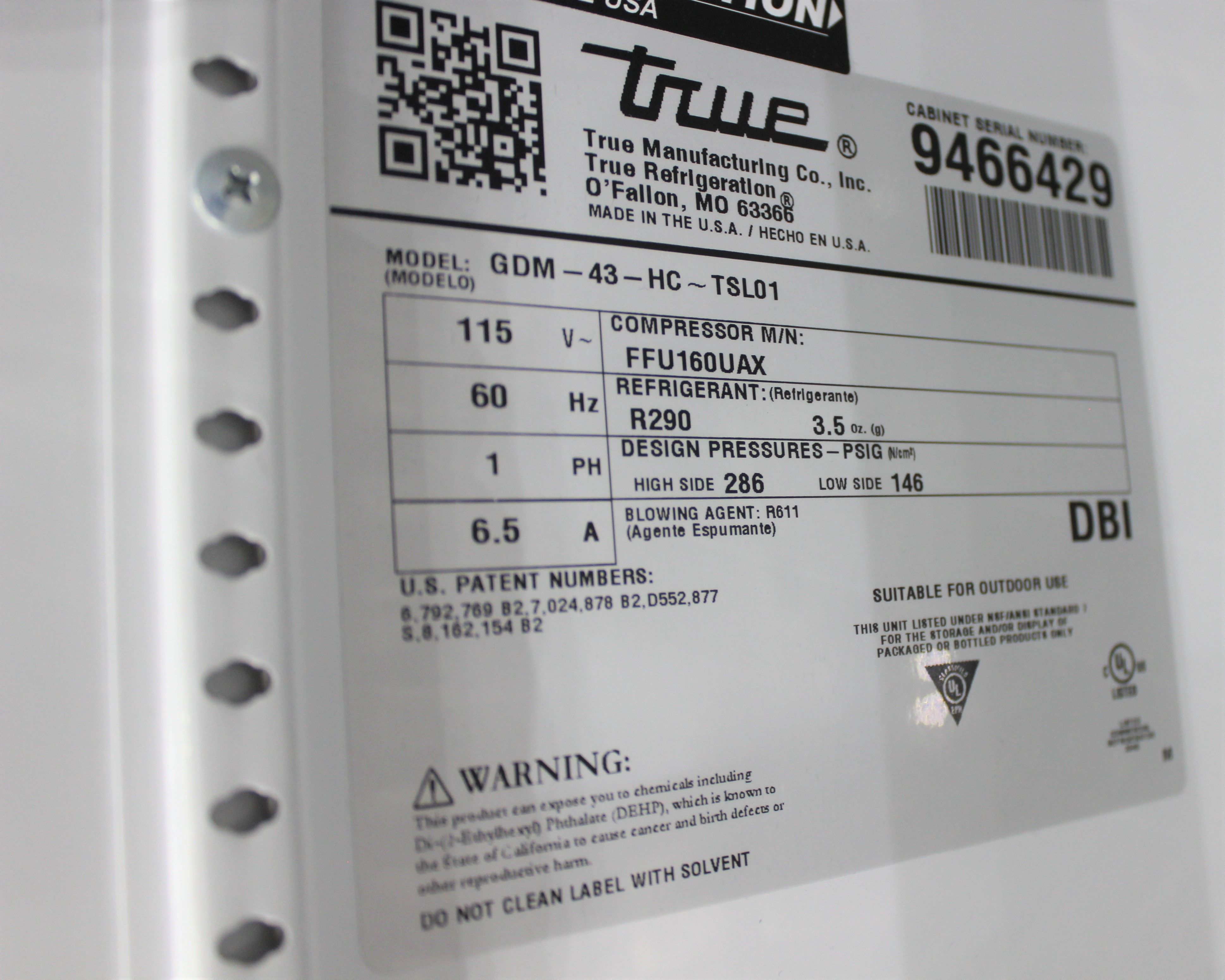 True GDM-43-HC~TSL01 Commercial Glass Door Merchandiser, 40.6 Cubic Feet