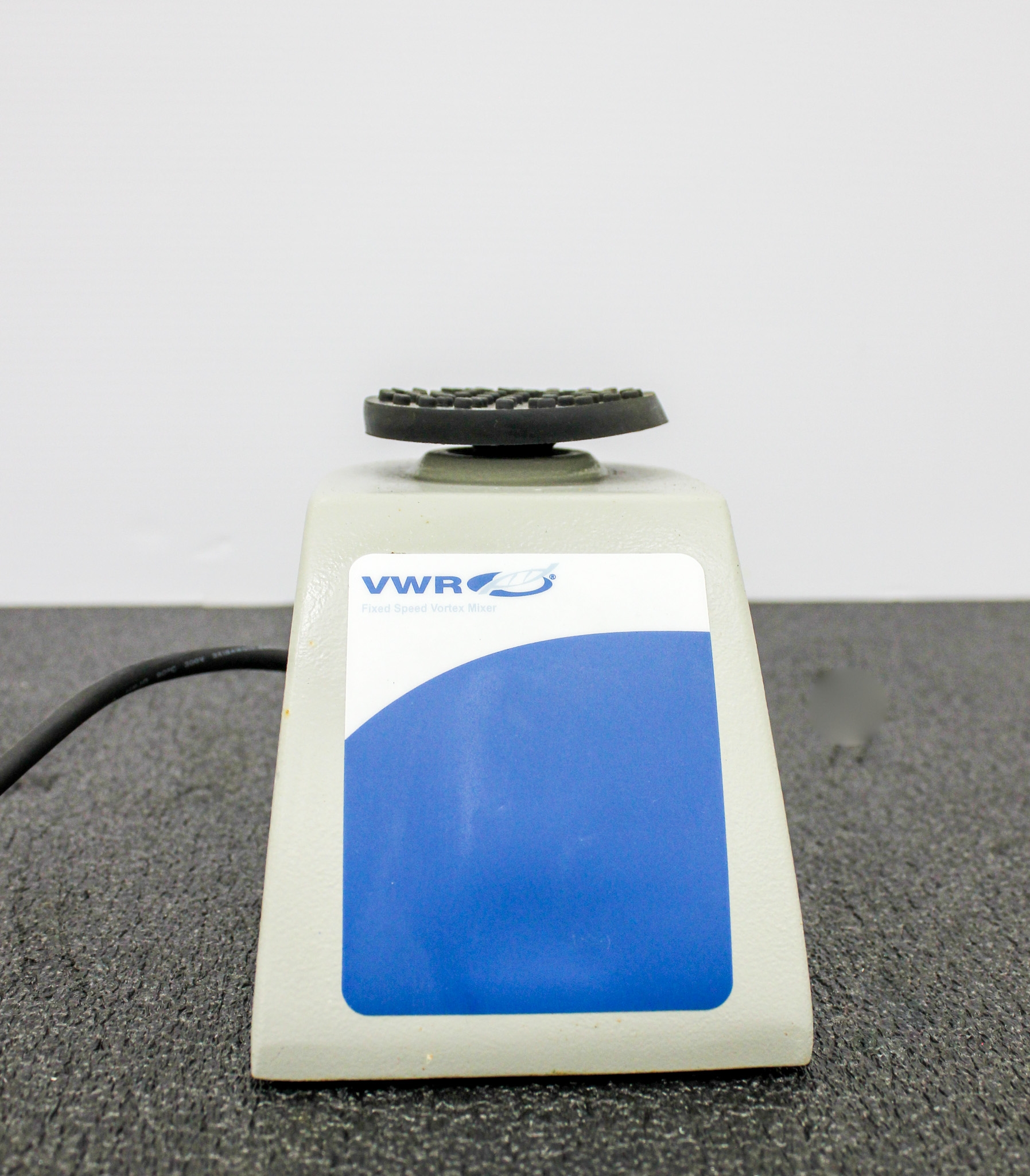 VWR Fixed Speed Touch Mini Vortex Mixer 3200RPM 120V Touch Activation