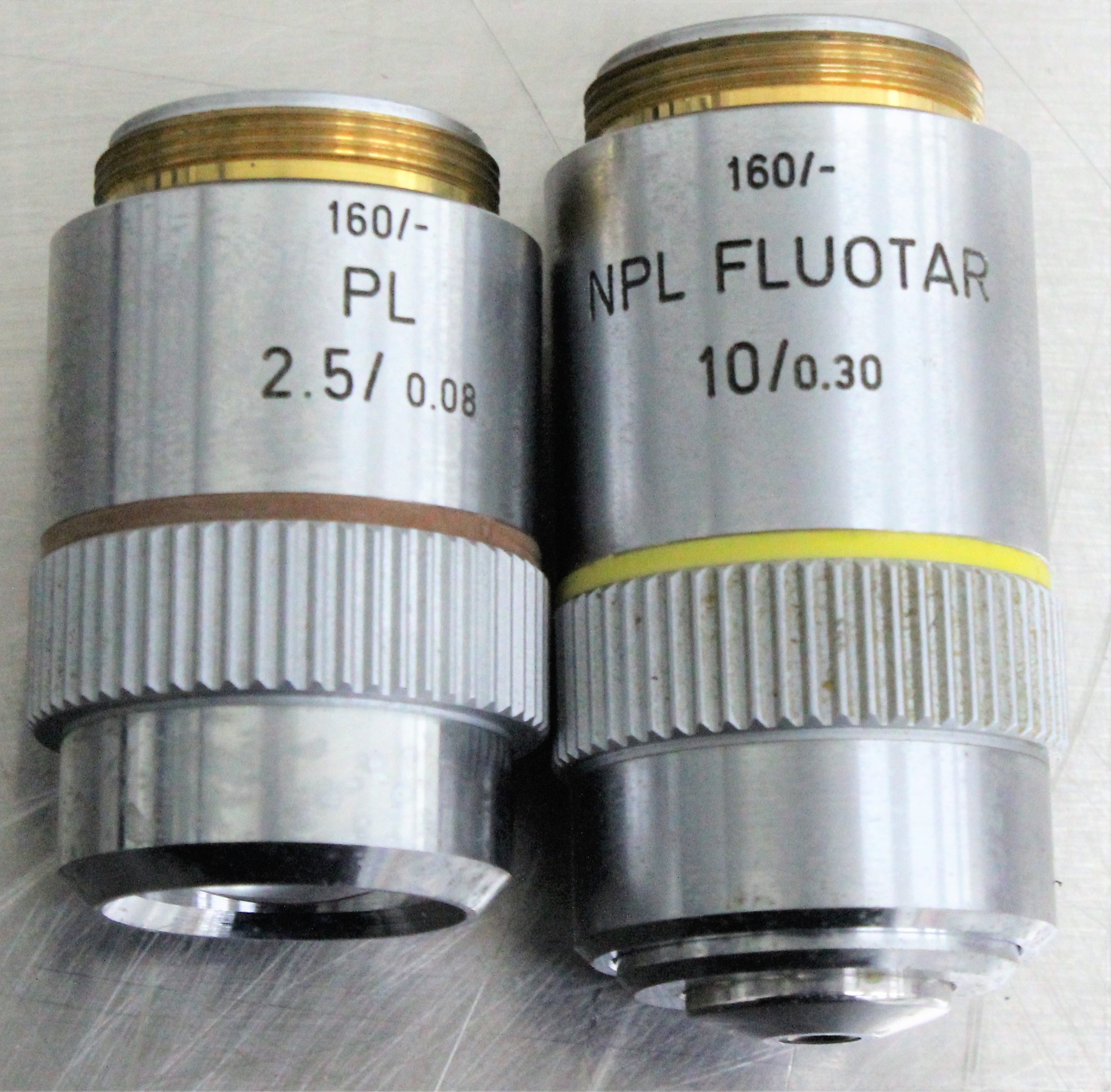 Leitz 512792 Microscope Biological Clinical Dual View with Lenses Used