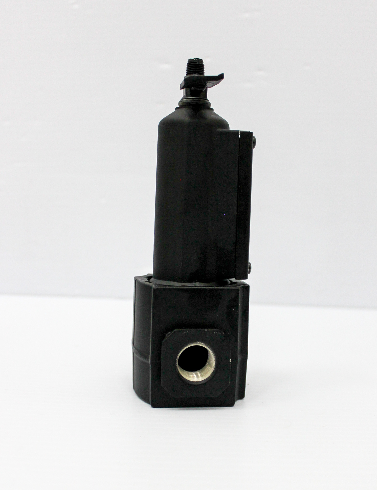 N/A Misc. Green Bin Laboratory Accessories Includes Sparger System & Filters