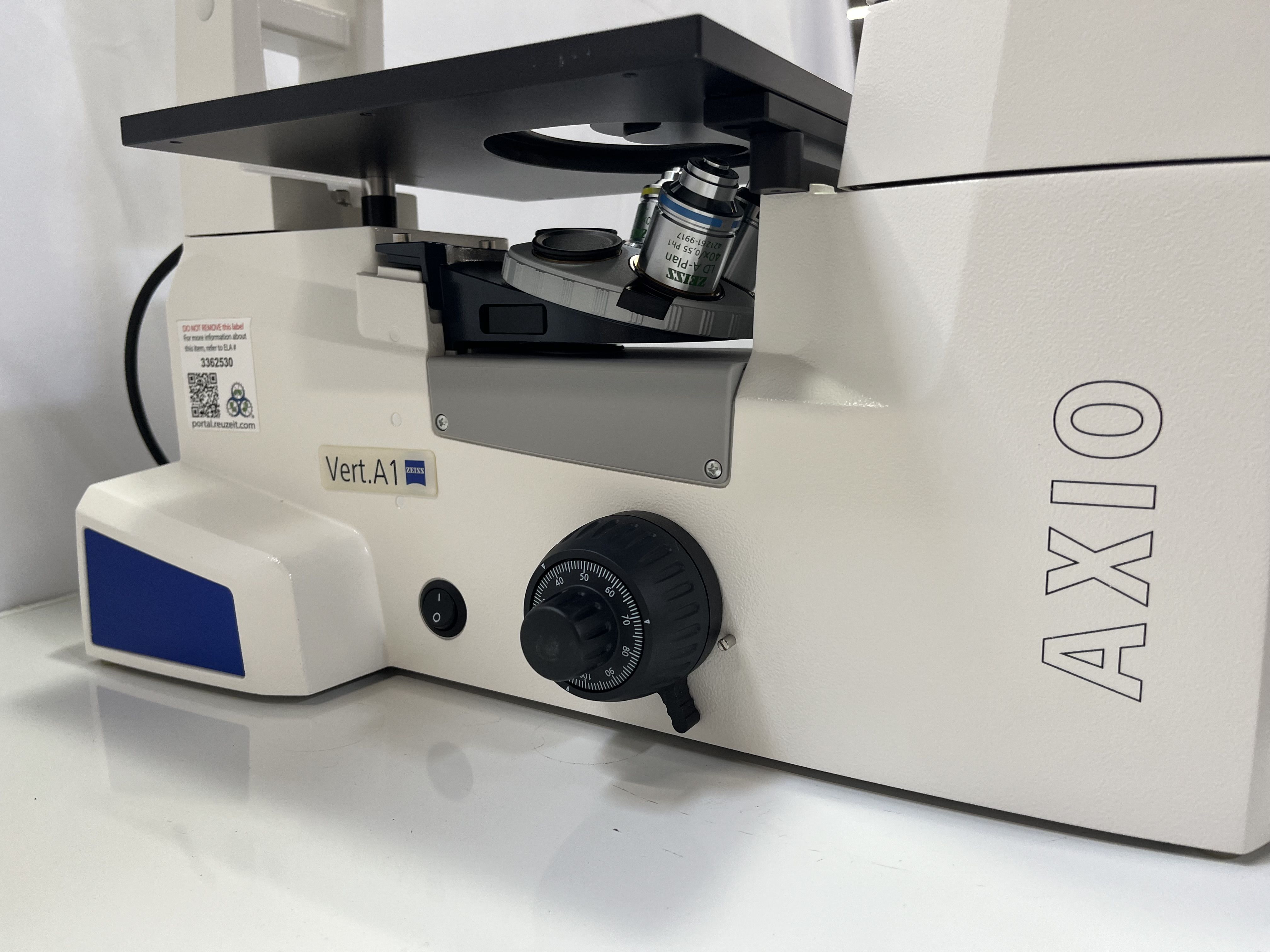 Zeiss Axio Vert.A1 Microscope Inverted 10x/20x Objectives 240V