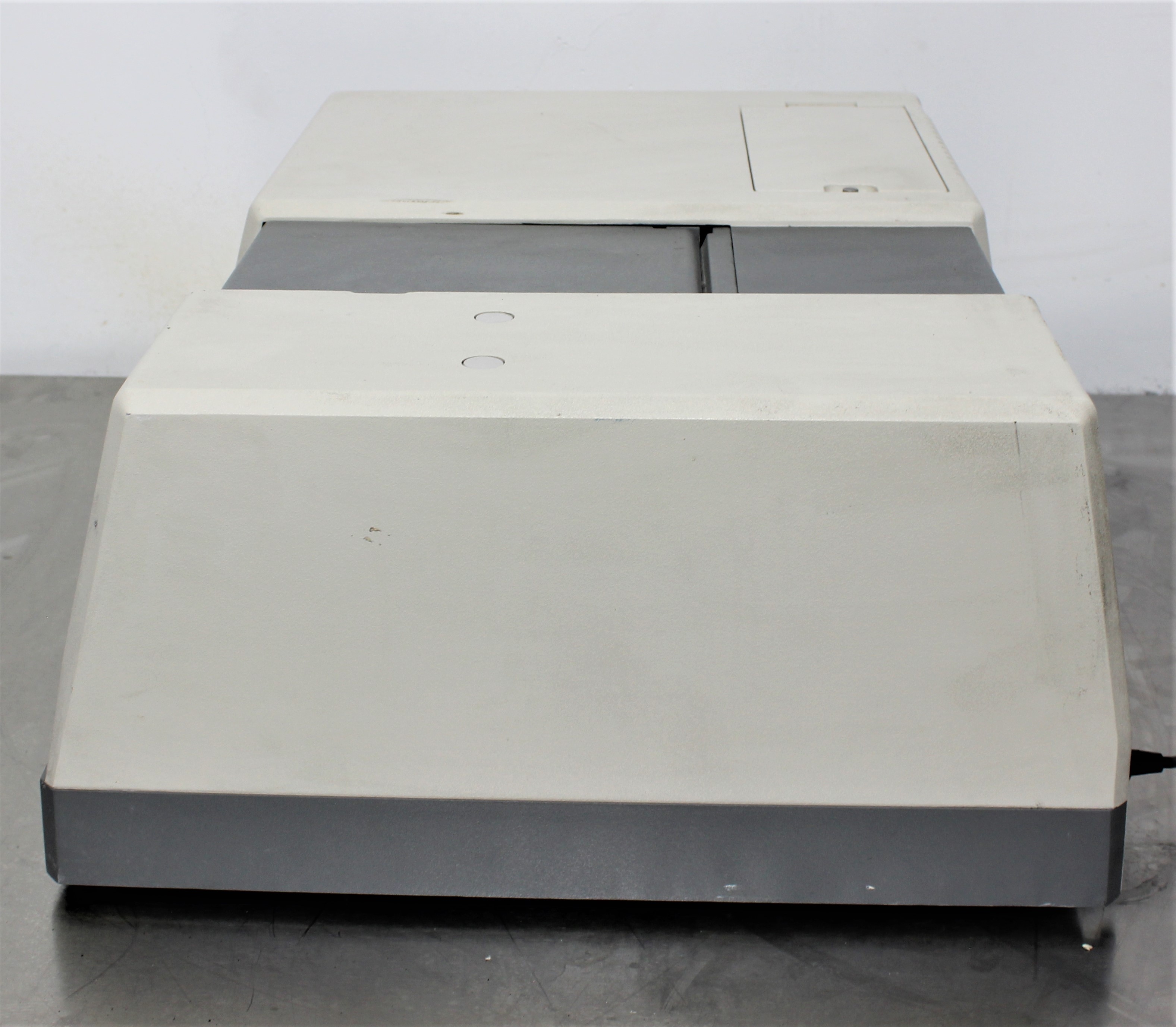 Beckman Coulter DU 800 Spectrometer UV-Vis for Quantitative Qualitative Analysis