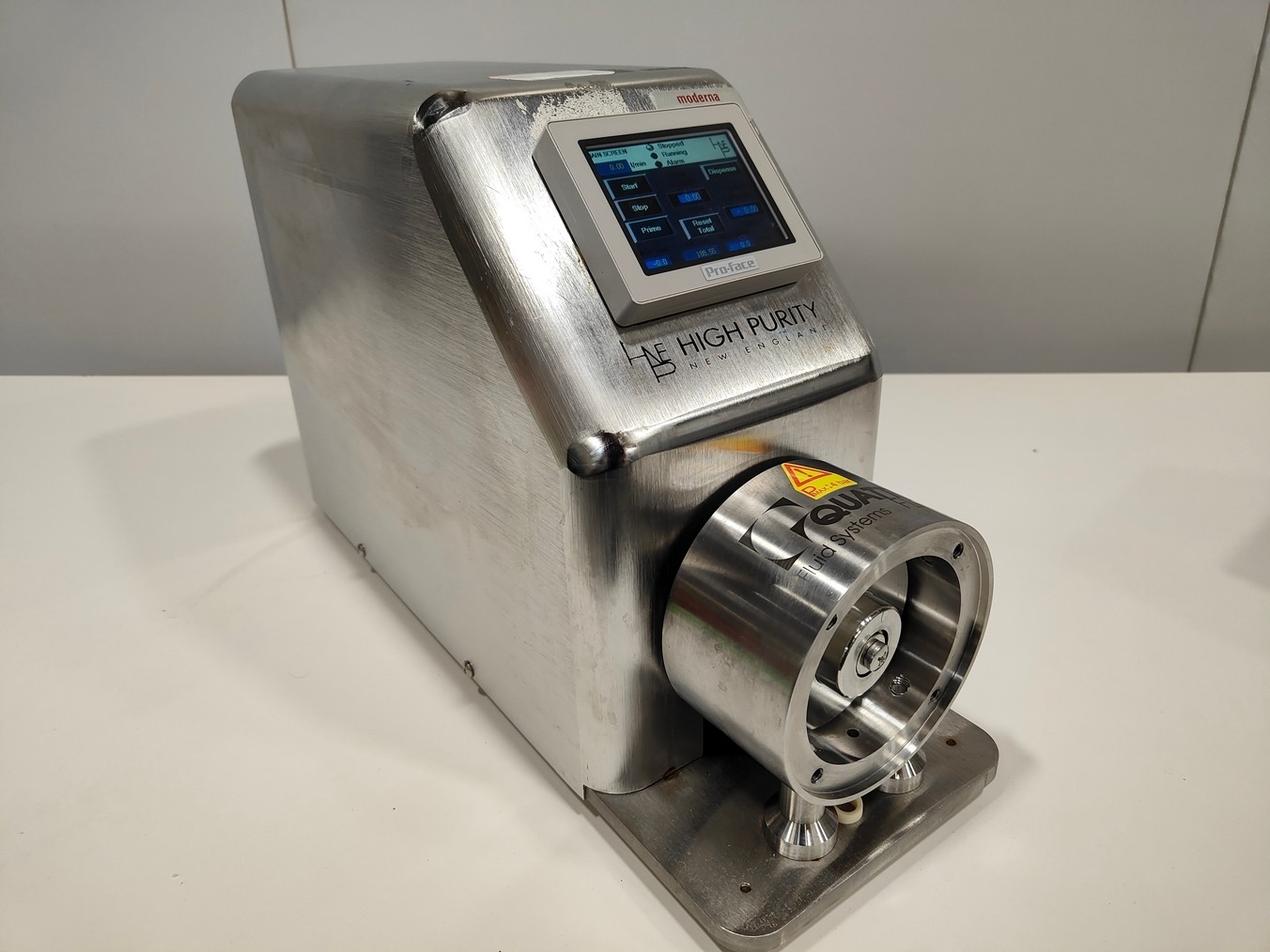 High Purity Quattroflow 1200 Diaphragm Pump 0.1-20Lpm 140F Max Temp