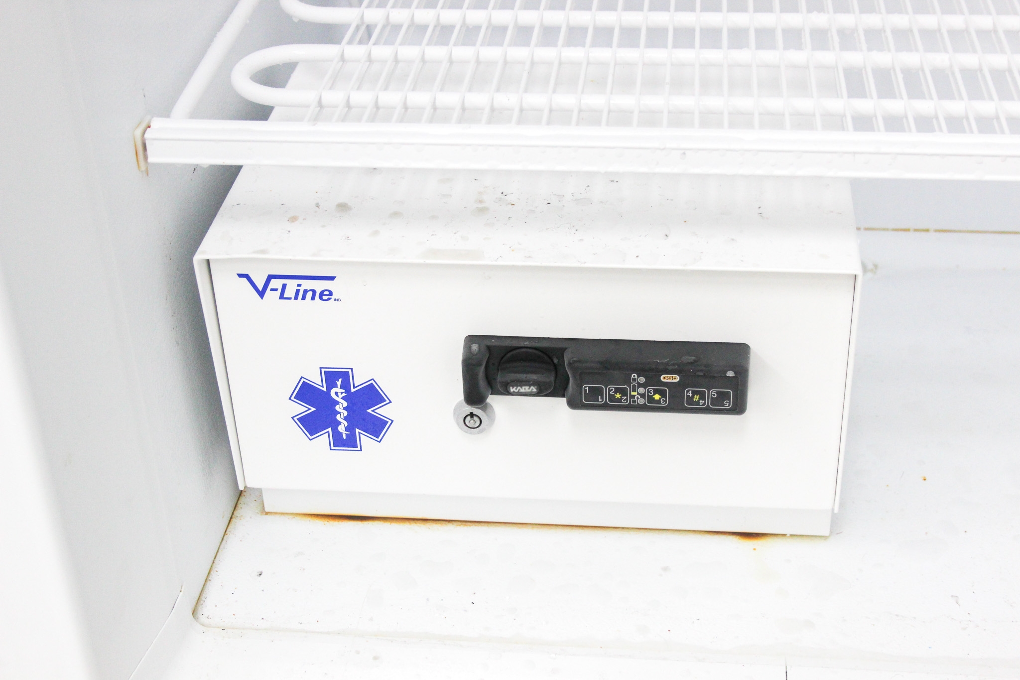 Frigidaire FFFU17M1QWA Upright Freezer 17.4 Cu Ft -28C Energy Efficient