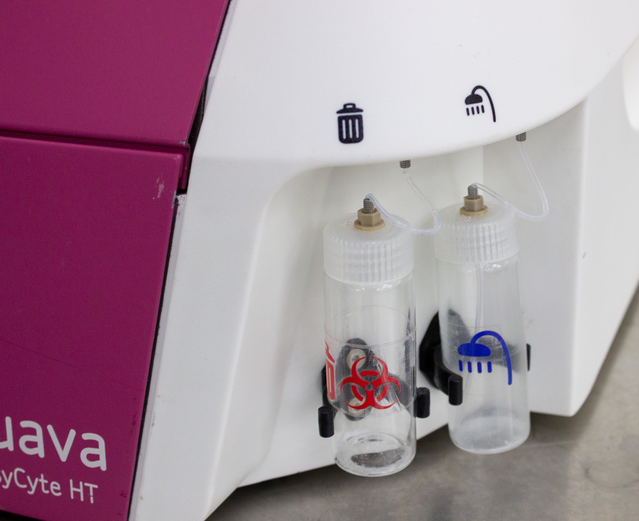 EMD Millipore Guava EasyCyte HT Flow Cytometer Cell Analyzer Functional Test