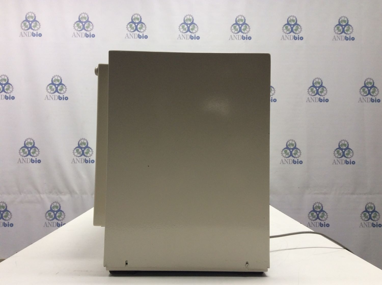 Gordinier Spec Cryogenic Chamber - Chamber with Control Box, Anodized Aluminum