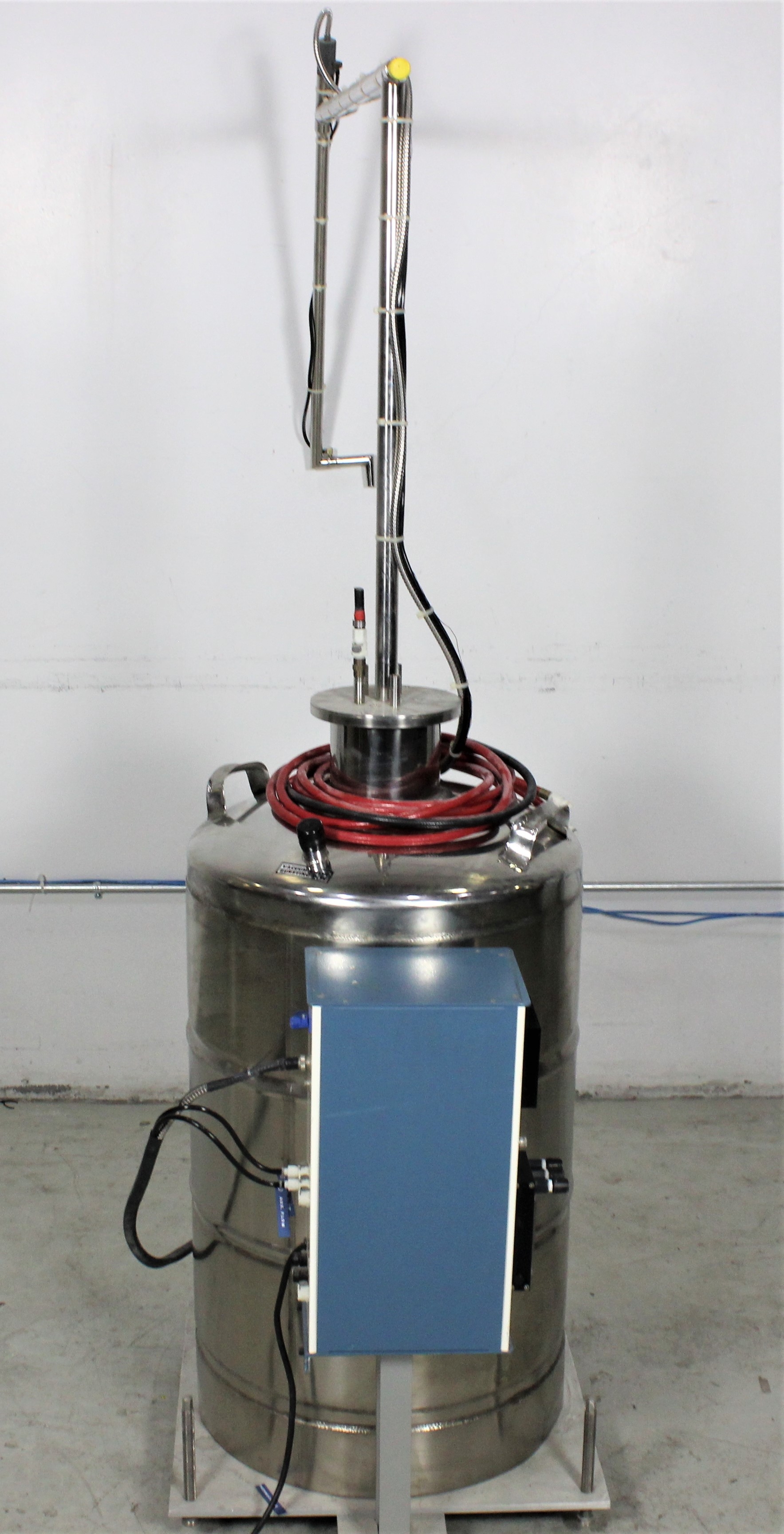 MSC Series 945 Temperature Controller, Auto/Manual Modes, 120V/220V, 50Hz/60Hz