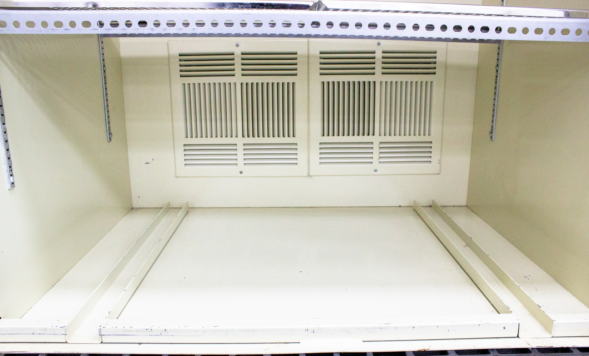 Bellco Single Window Standard Incubator -9 to 50C, 40cu ft, Tested