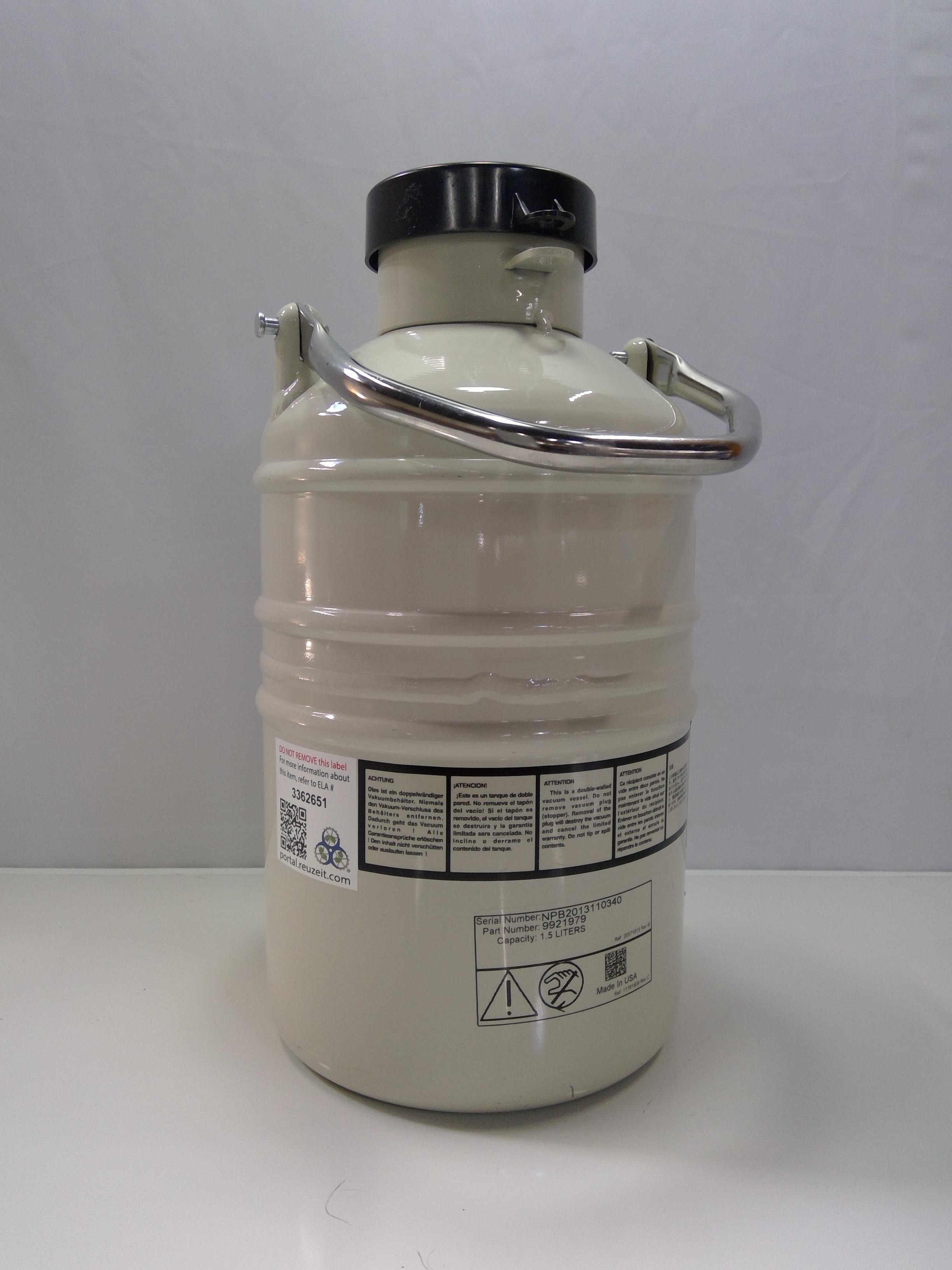 Thermo Scientific 819 Arctic Express LN2 Dewar for Biological Sample Shipping