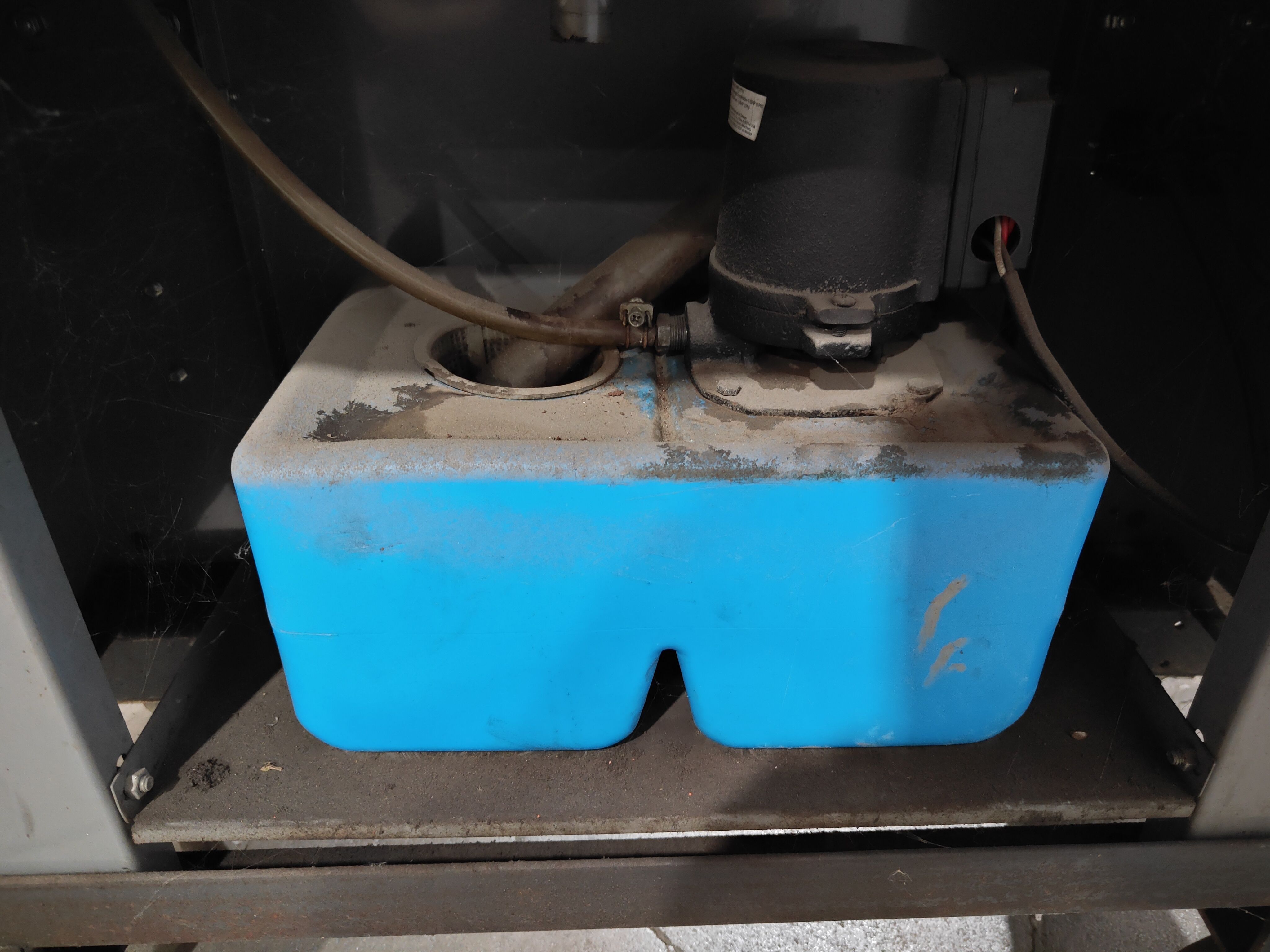 Wilton 3410 7x10 Metalworking Band Saw in Fair Condition Adjustable Features