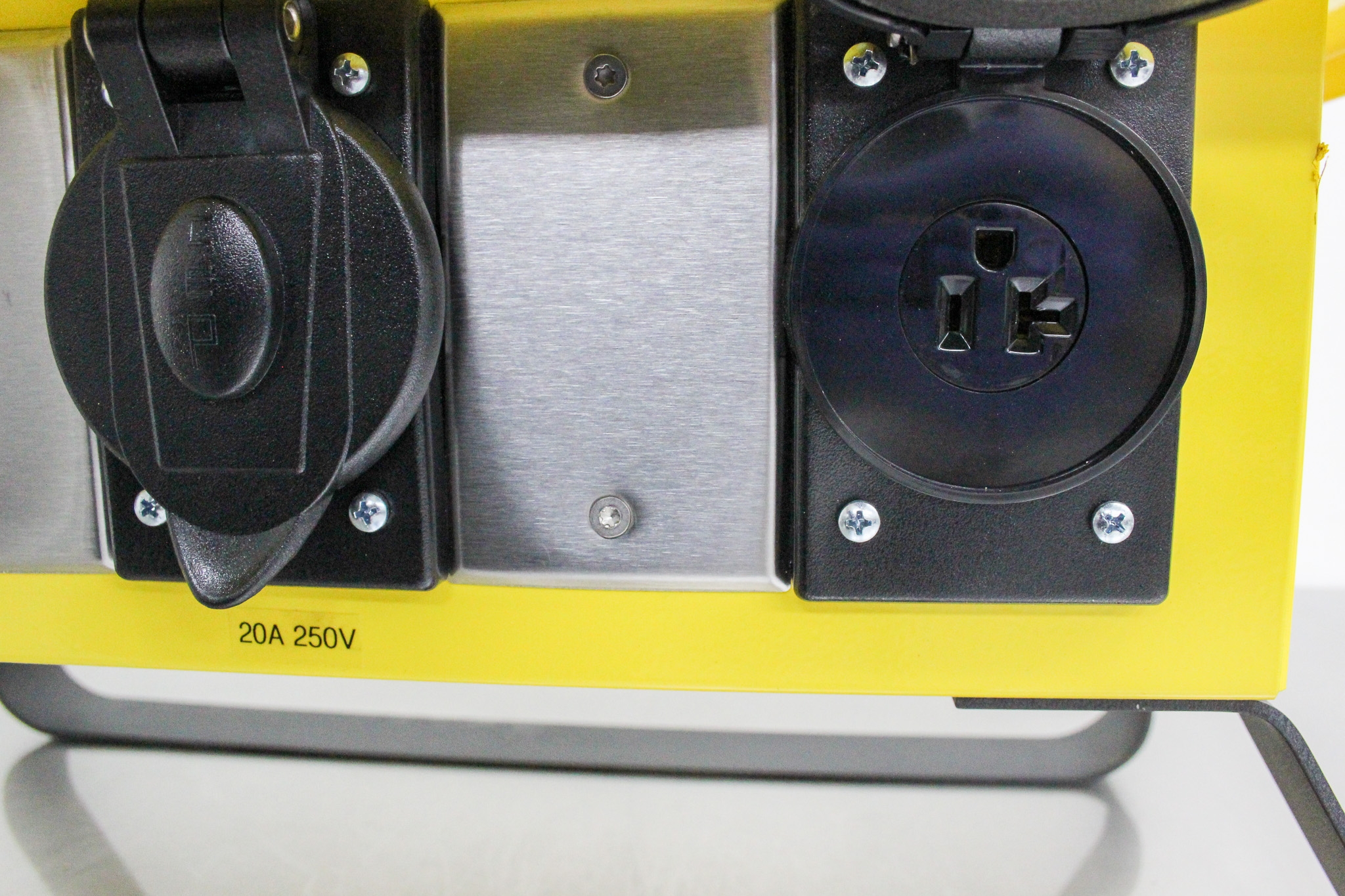 CEP 6506-GU SF-6 Power Distribution Unit Outdoor Temp Electrical Safety