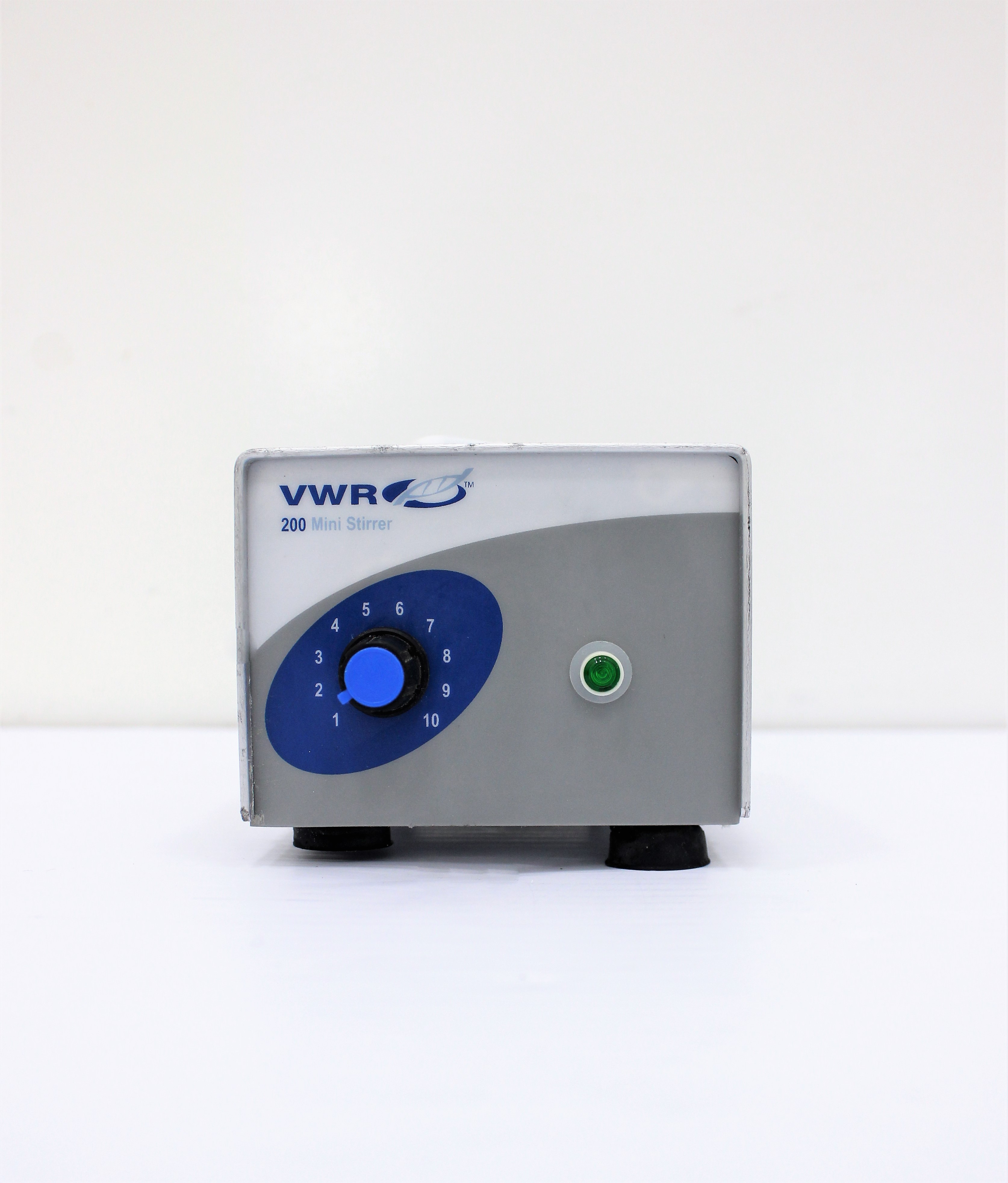 VWR 200 Mini Stirrer 100-1200 RPM Compact Consistent Mixing Stir Plate