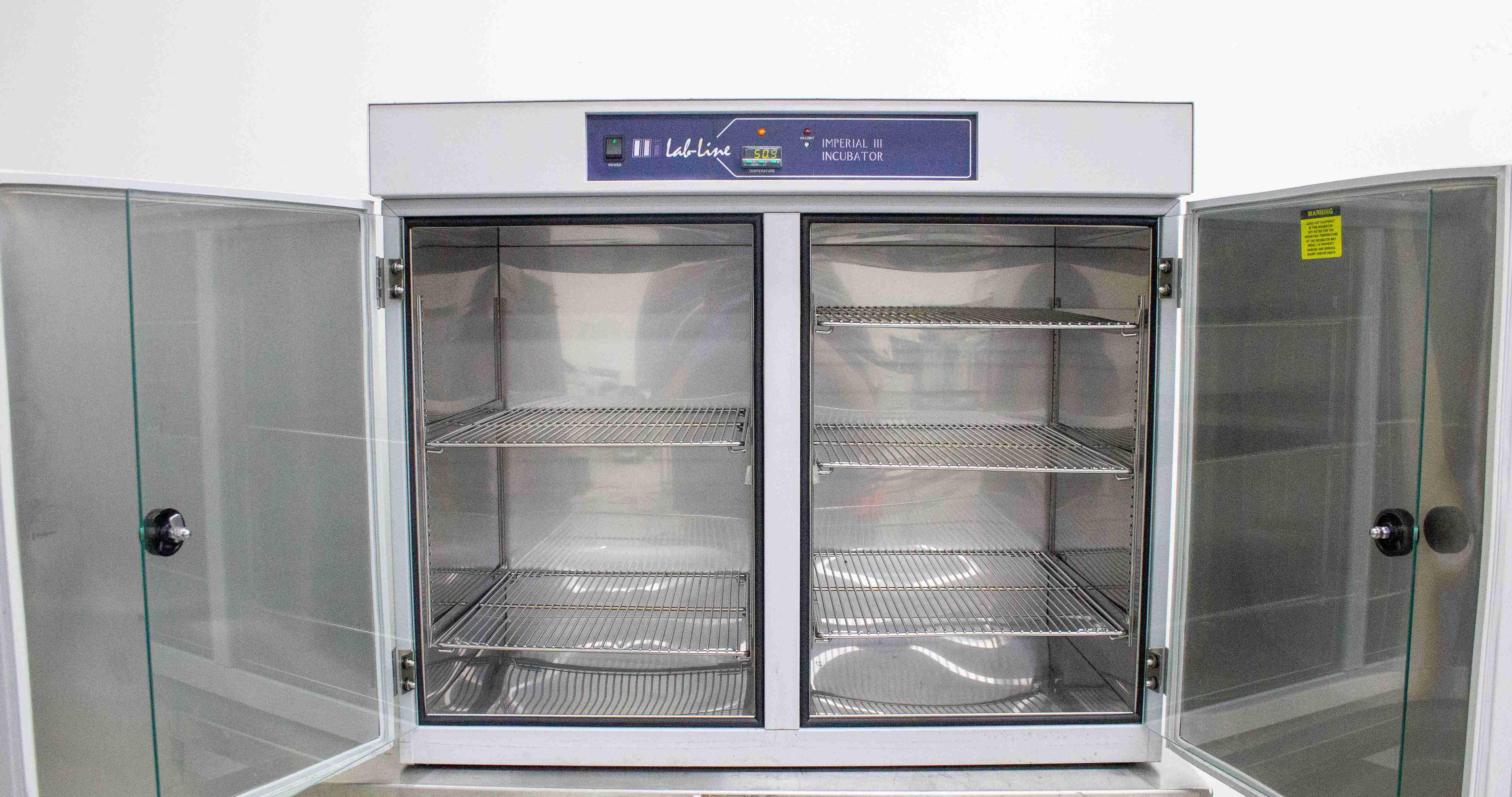 Barnstead Lab-Line 310 Incubator General Radiant Heat 11.2 cu.ft 5C to 65C