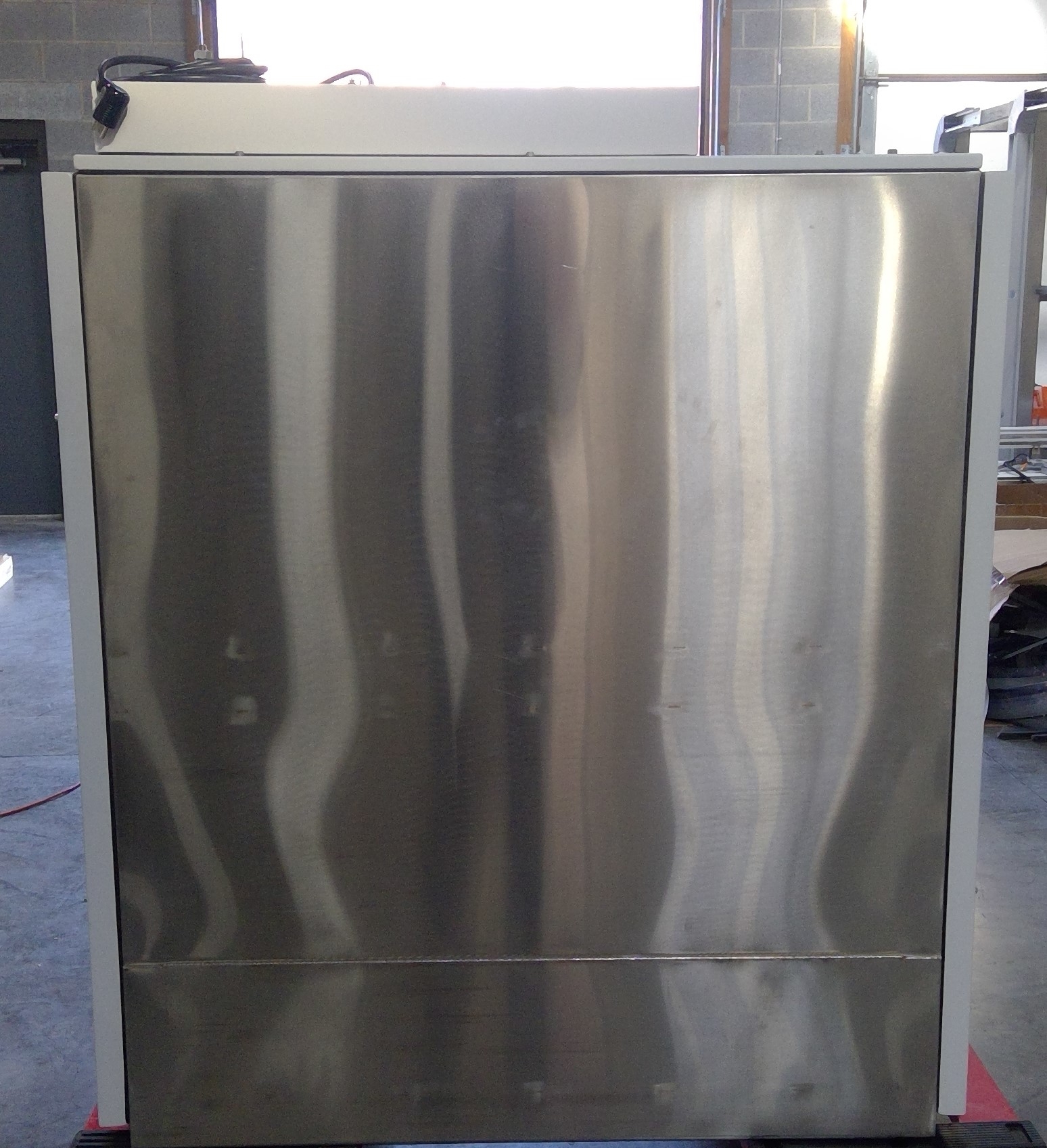 Baker SG403 Biological Safety Cabinet Class II with Airflow Protection