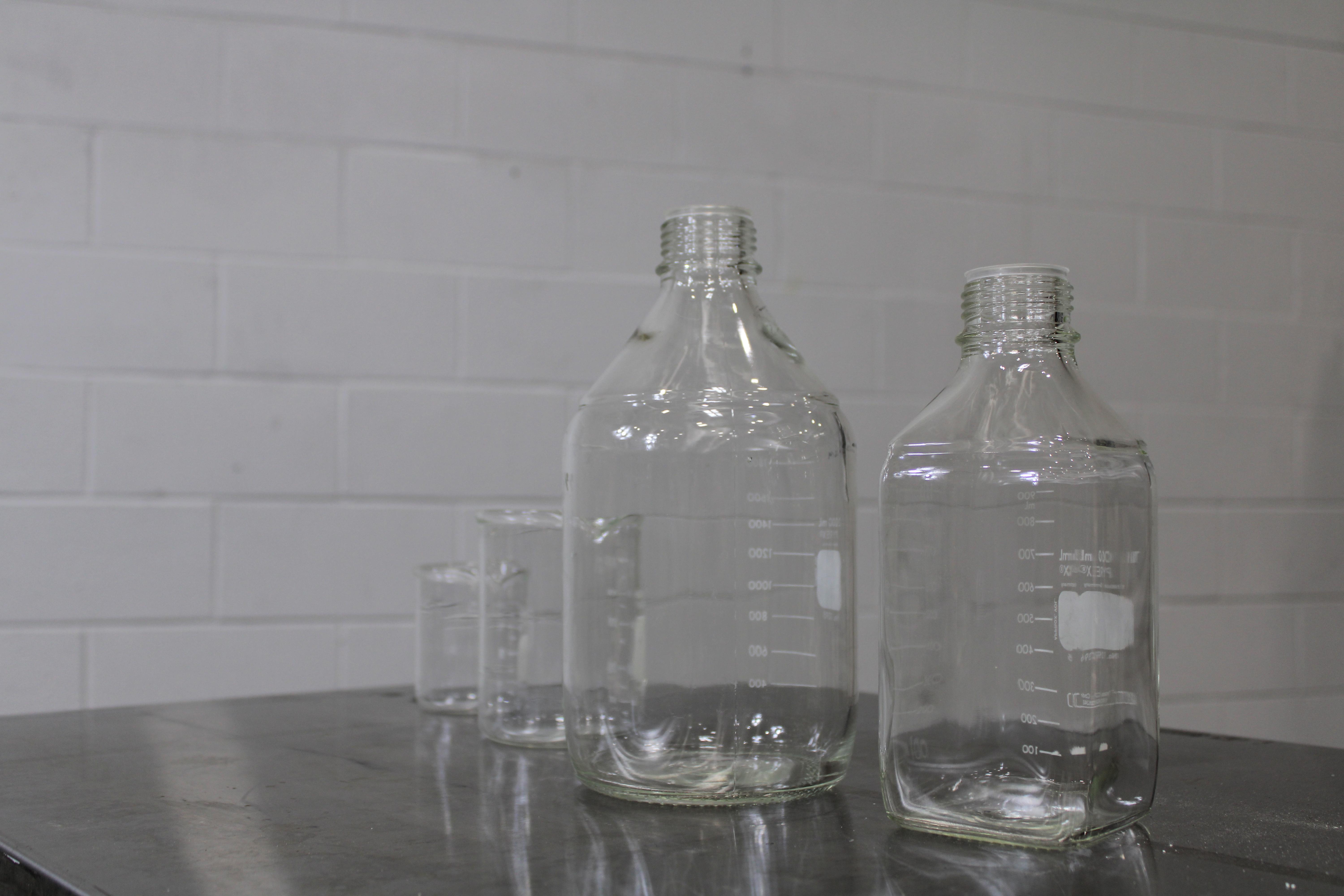 Pyrex Laboratory Glassware Beakers - 14 Piece Assorted Set, Used Condition