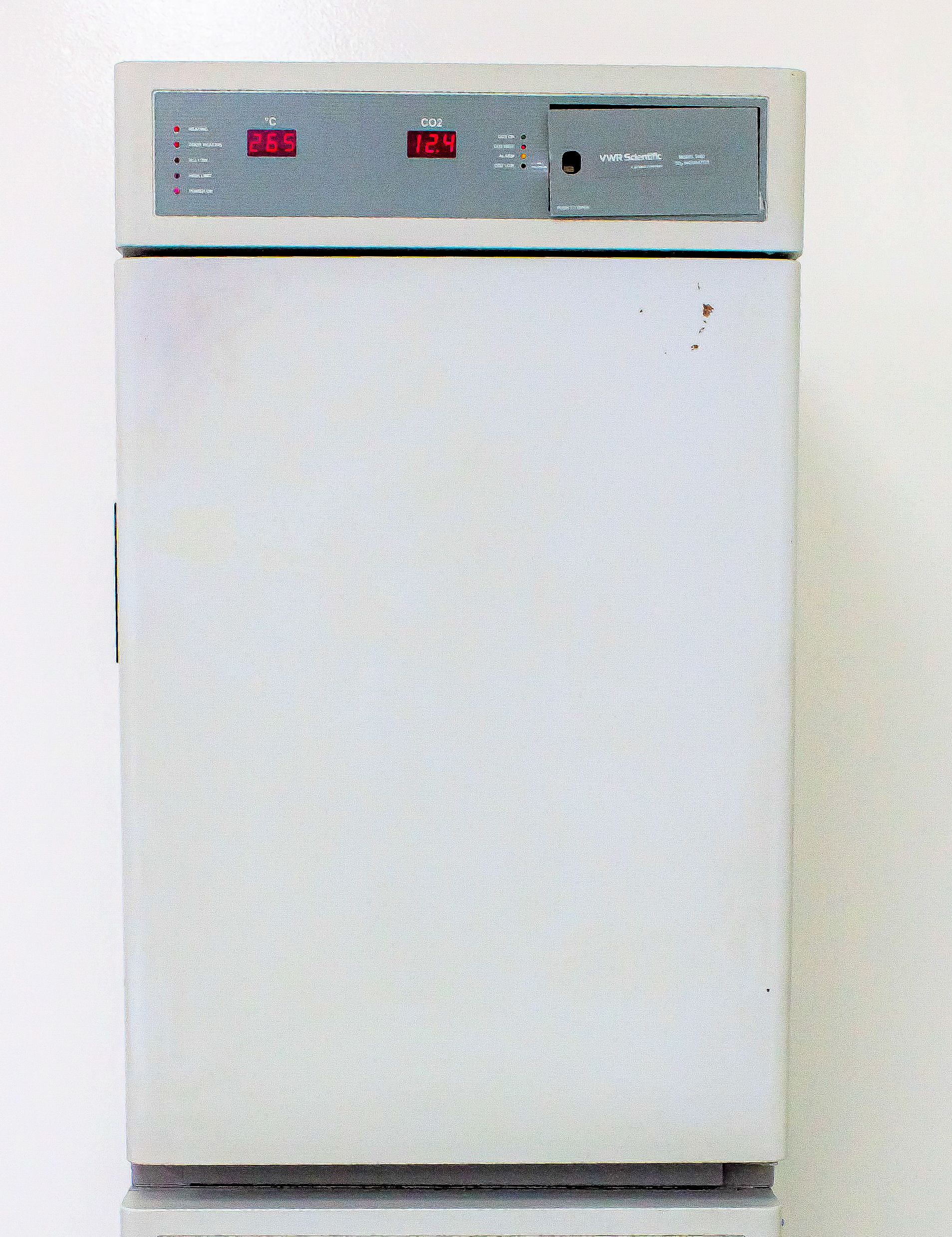 VWR 2450 CO2 Incubator Dual Stack Water Jacket 81cm 120V CO2 Digital Controls