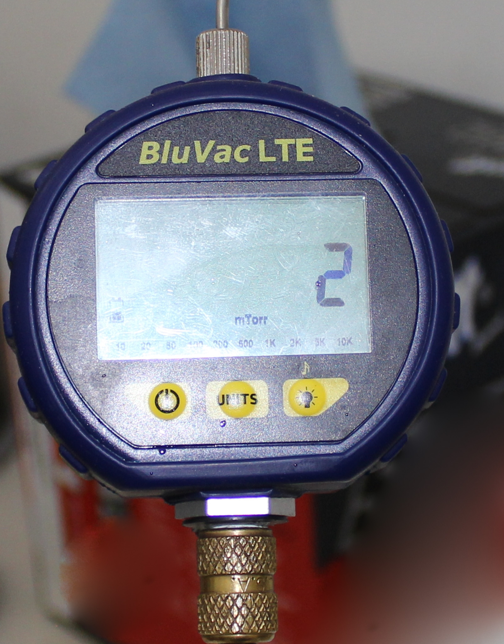 Edwards RV8 Vacuum Pump High-Speed With Quiet Operation Efficient Used