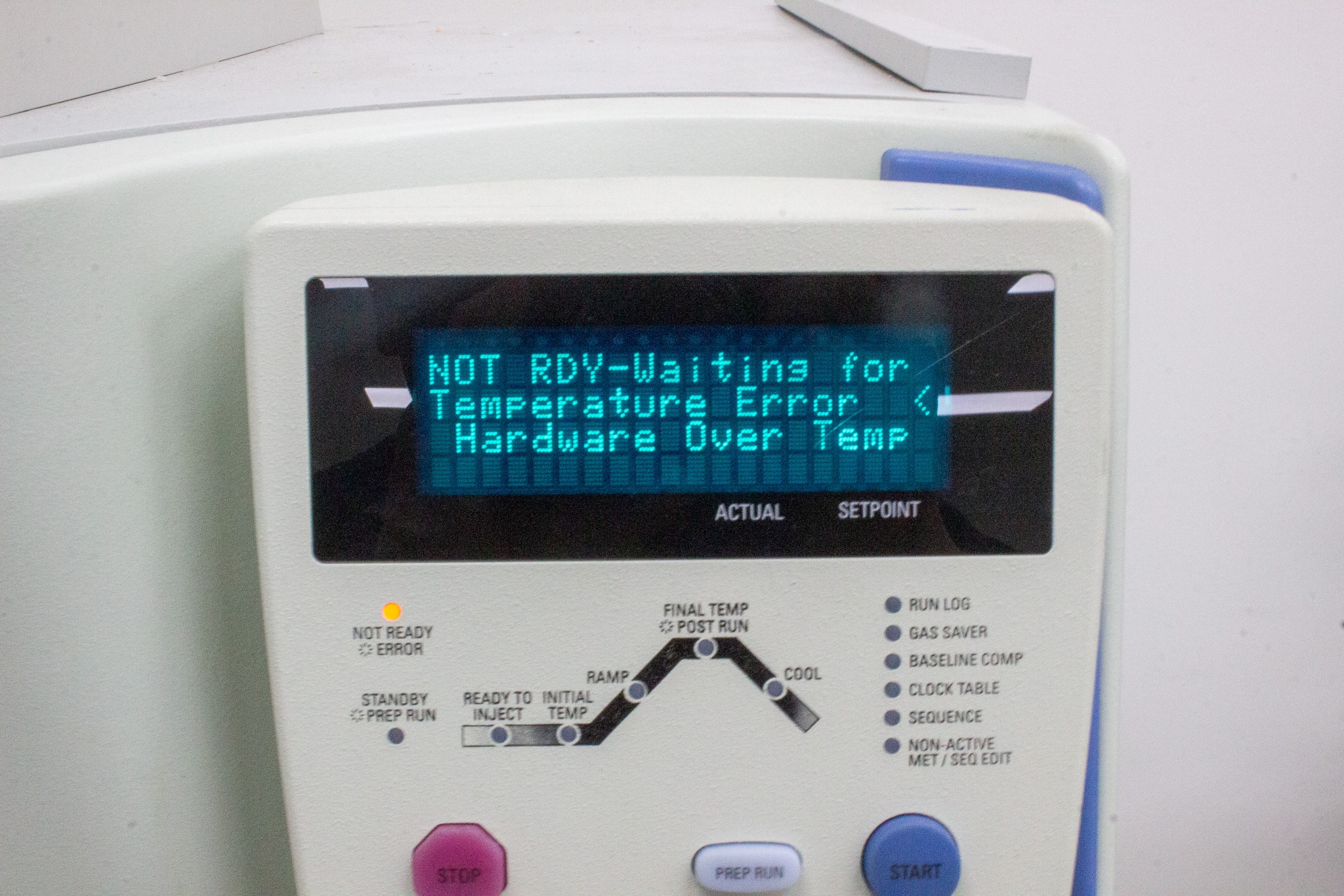 Thermo K27300000000070 Gas Chromatograph For Parts Requires Repair