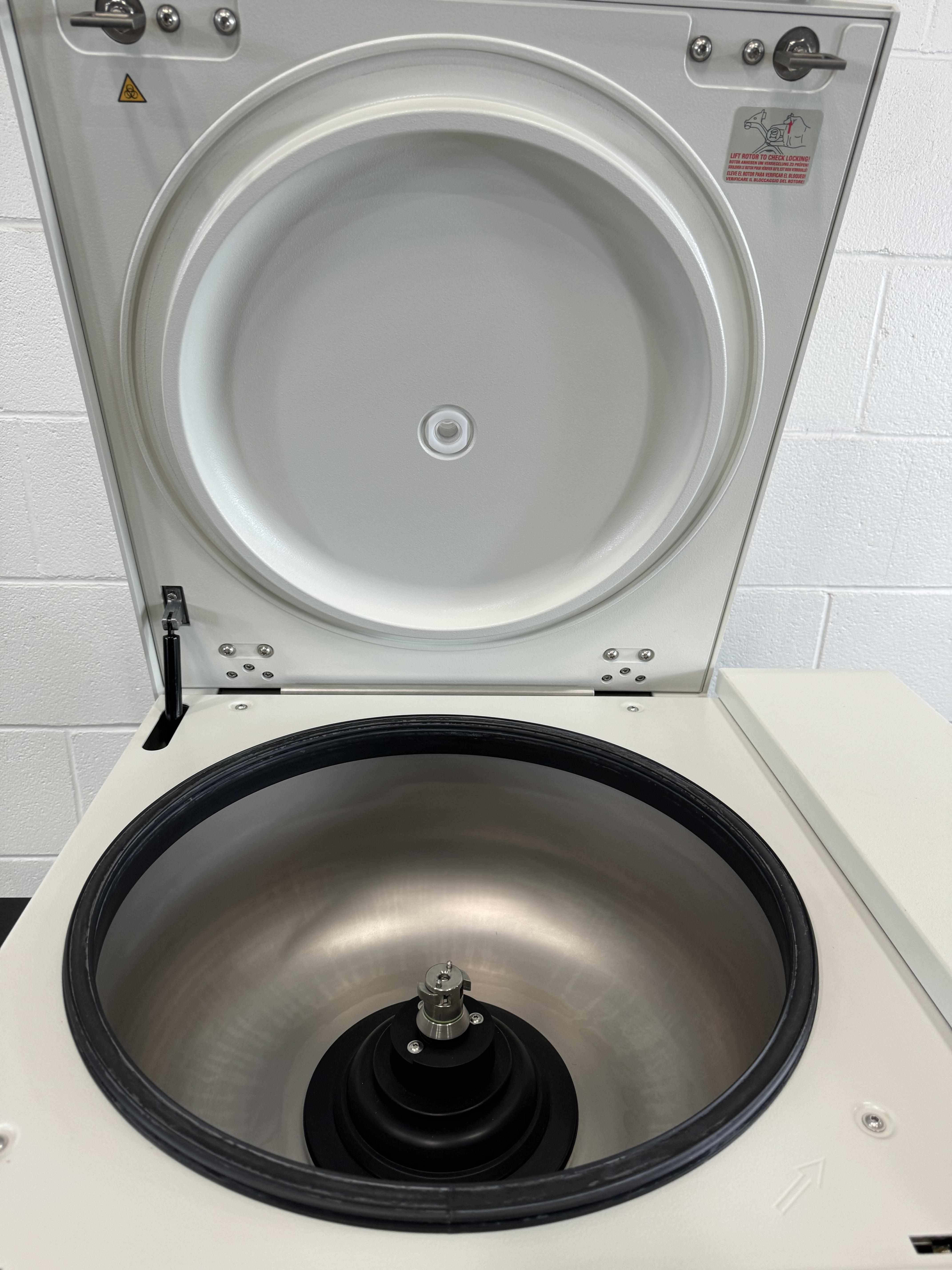 Legend XTR Sorvall Legend XTR Centrifuge 4x1000mL 15,200 RPM, Used