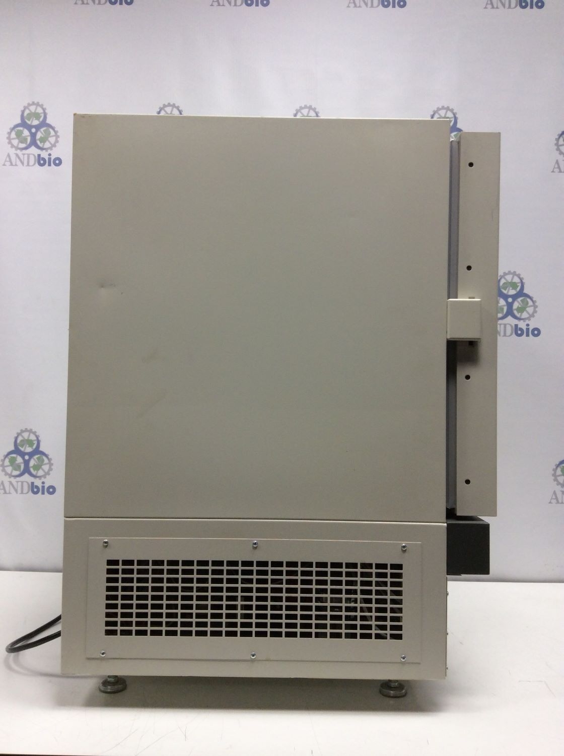 Revco REL404A18 Freezer/Refrigerator 4.9 Cu Ft Lab Combo Functional Used