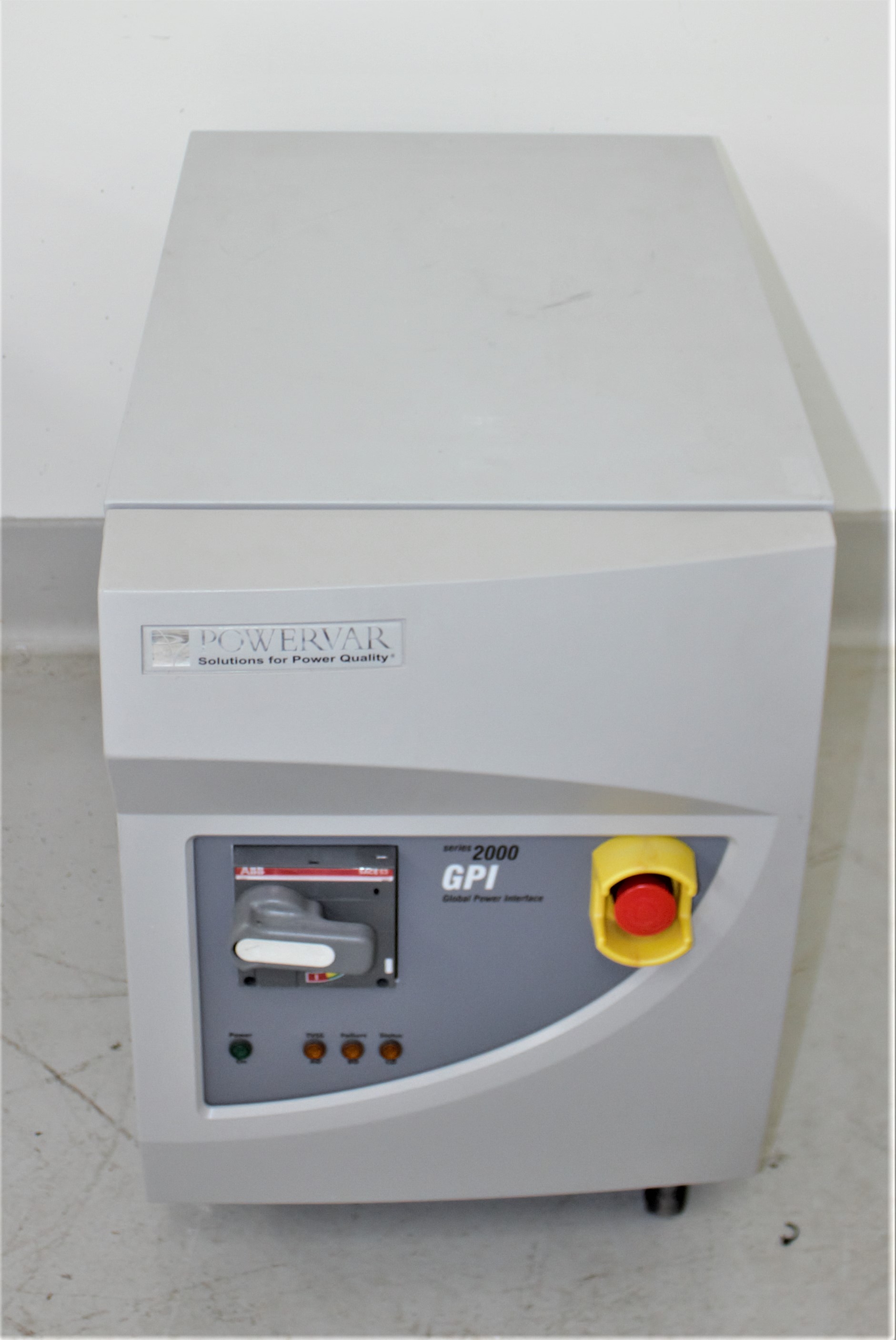 Powervar GPI 2000 Power Interface Power Supply 120V/220V 50Hz/60Hz Noise Reduction