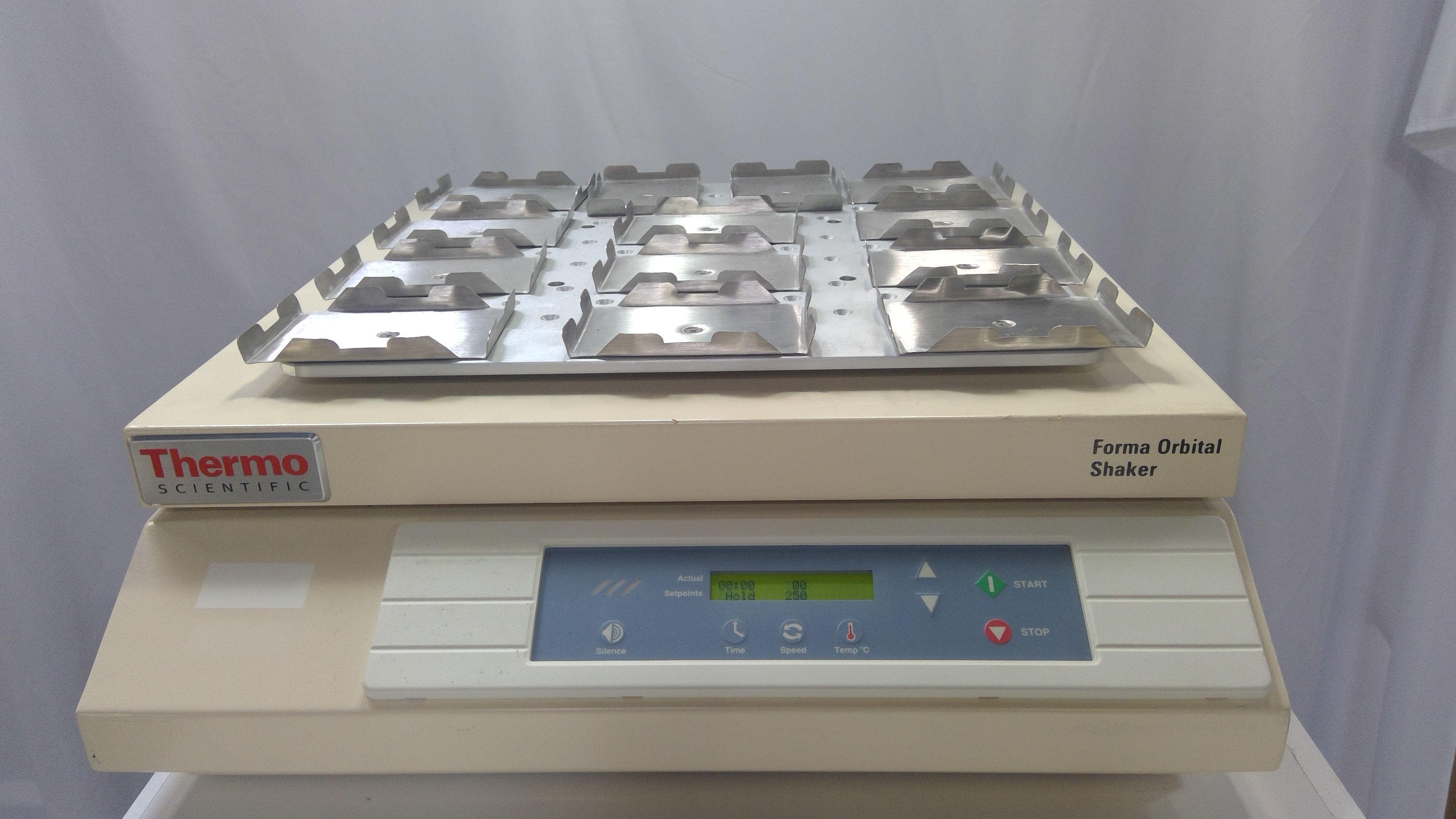 Thermo Scientific 416 Digital Orbital Shaker 25-525 RPM, Includes Power Cord